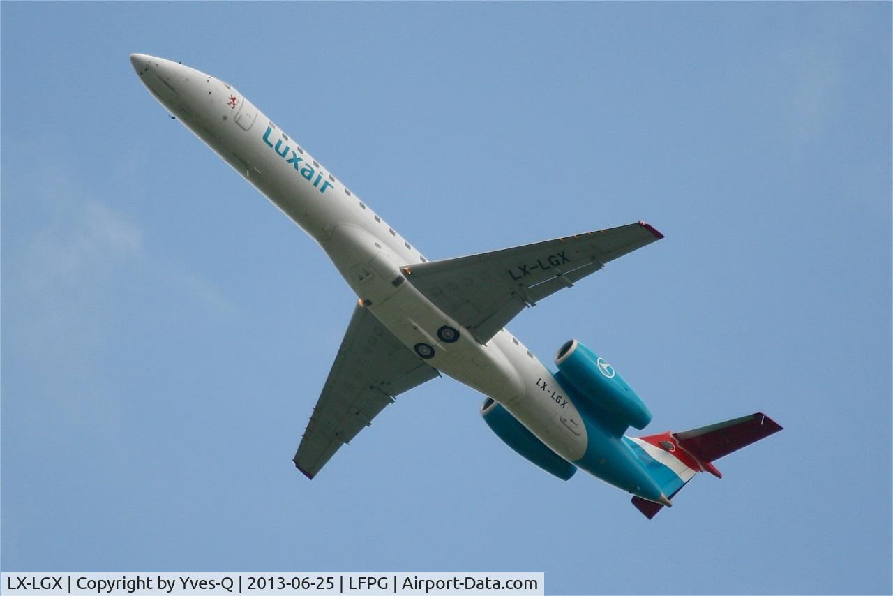 LX-LGX, 1999 Embraer EMB-145LU (ERJ-145LU) C/N 145147, Embraer EMB-145LU (ERJ-145LU), Take off rwy 27L, Roissy Charles De Gaulle airport (LFPG-CDG)