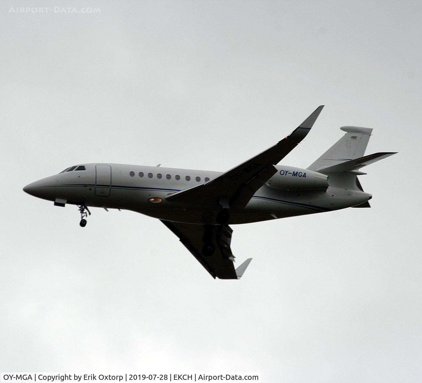 OY-MGA, 2015 Dassault Falcon 2000LX C/N 311, OY-MGA landing rw 04R