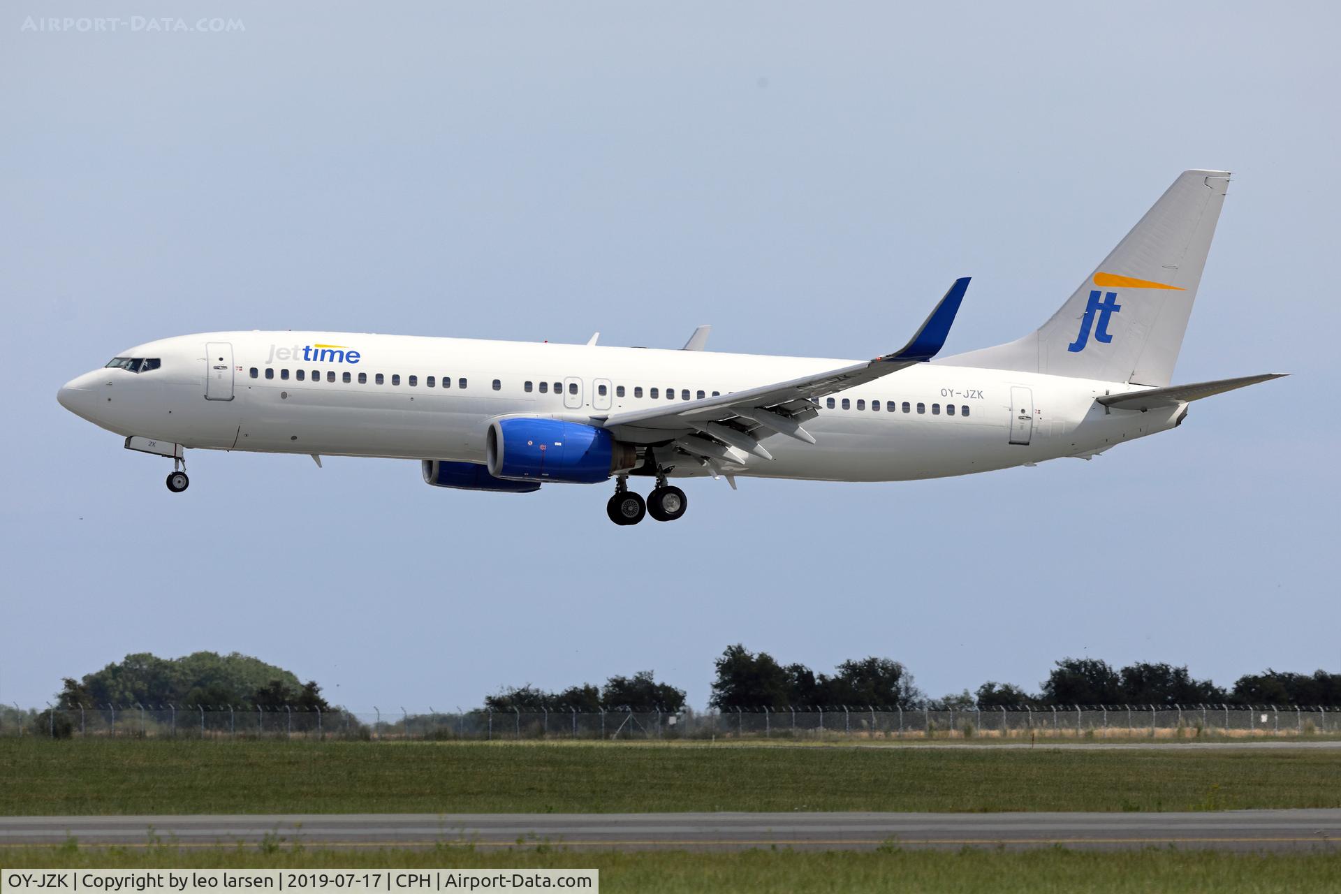 OY-JZK, 2005 Boeing 737-86Q C/N 30296, Copenhagen 17.7.2019 L/D R-04L