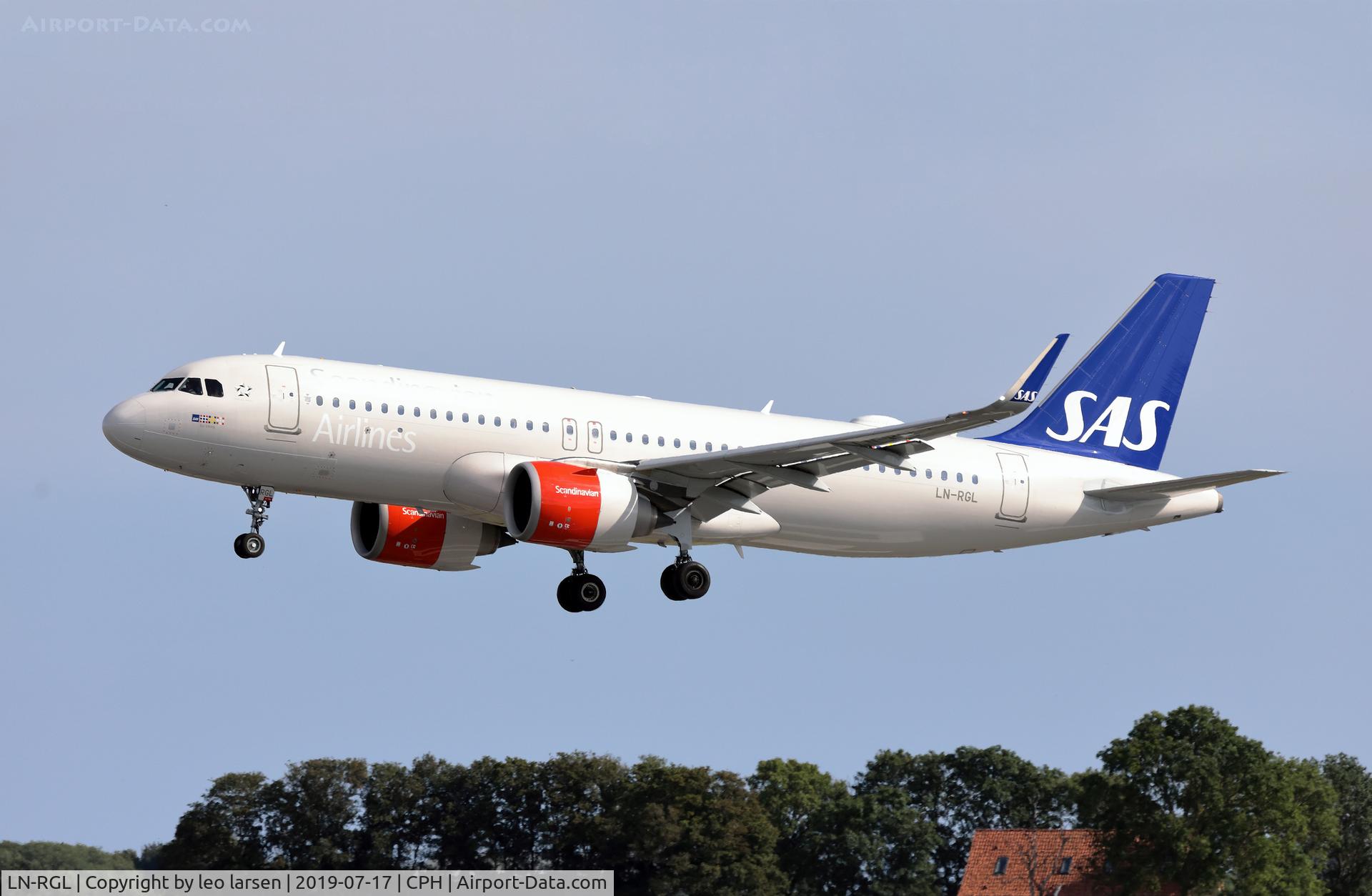 LN-RGL, 2016 Airbus A320-251NEO C/N 7290, Copenhagen 17.7.2019 L/D R-04L
