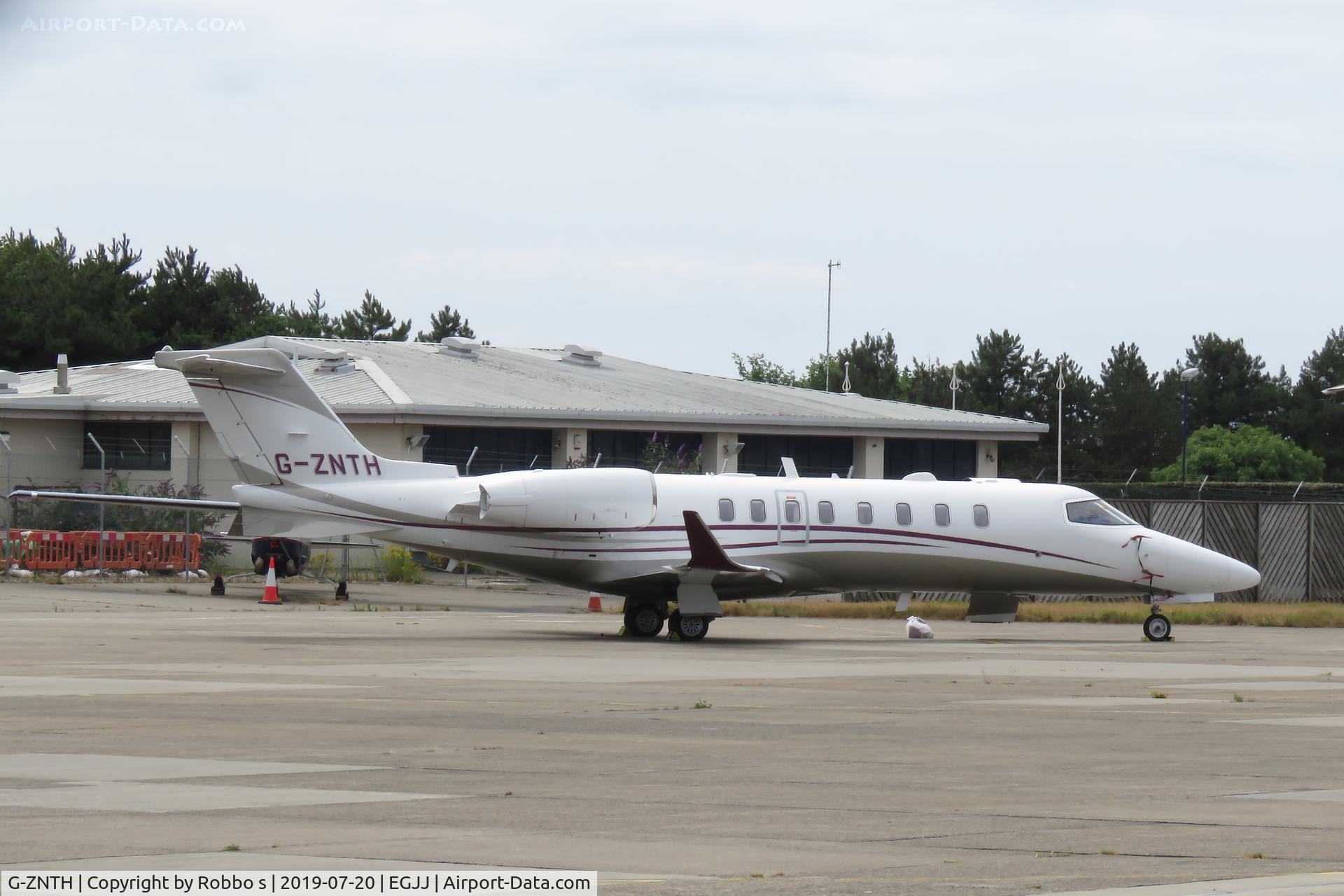 G-ZNTH, 2016 Learjet 45 C/N 45-540, G-ZNTH Learjet 45
