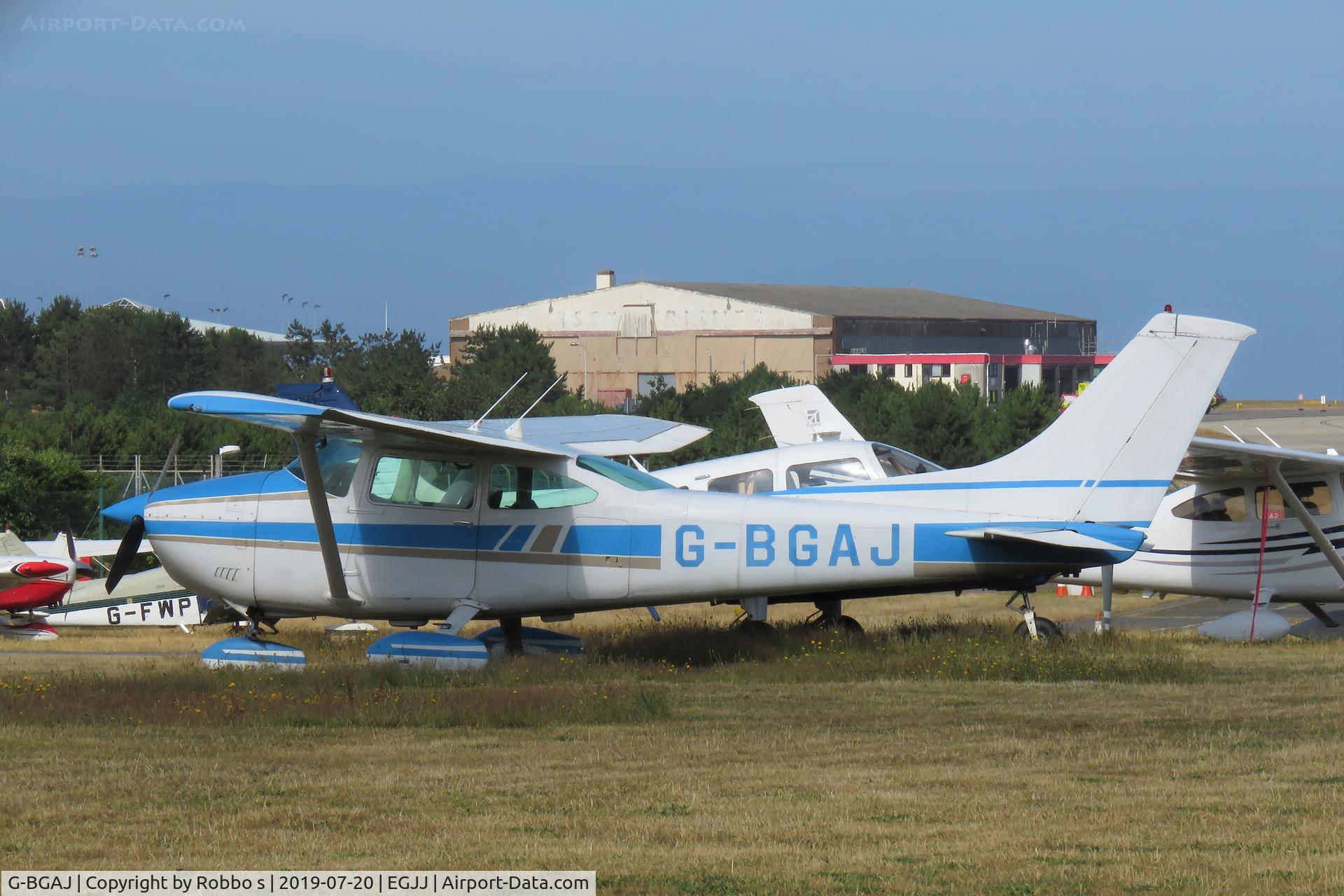 G-BGAJ, 1978 Reims F182Q Skylane II C/N 0096, G-BGAJ Cessna F182Q Skylane