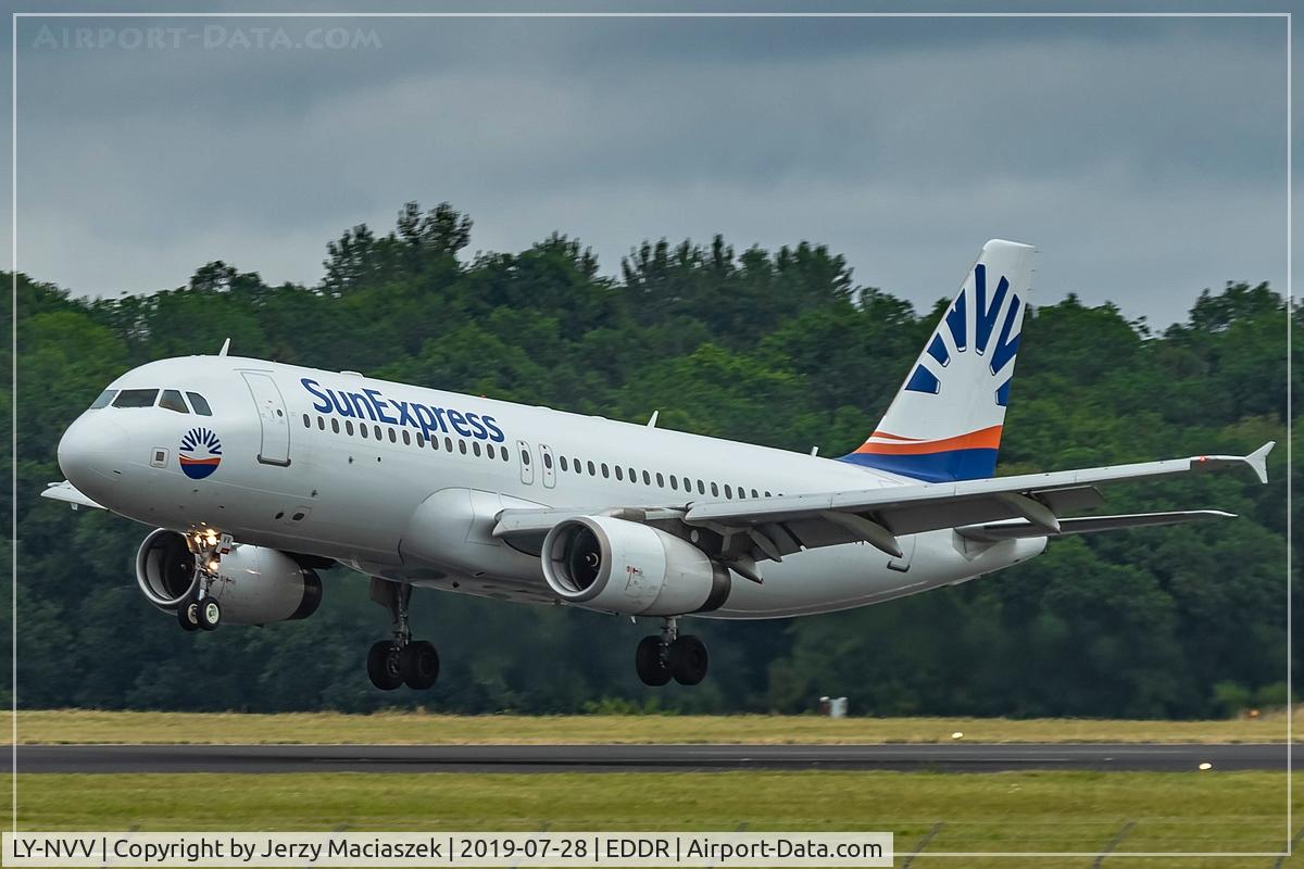 LY-NVV, 2003 Airbus A320-232 C/N 2085, Airbus A320-200,