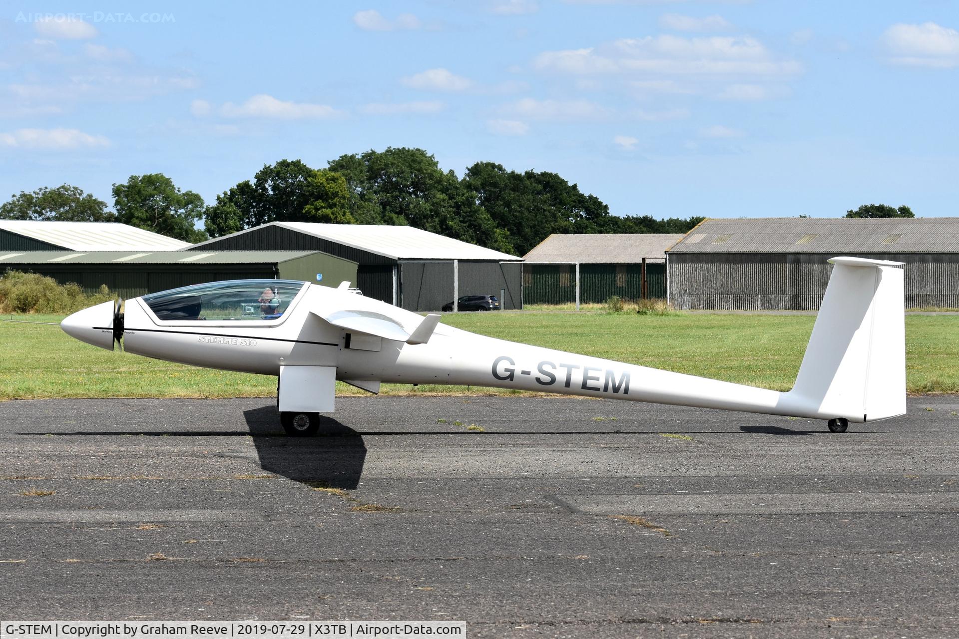 G-STEM, 1997 Stemme S-10V C/N 14-027, Departing from Tibenham.