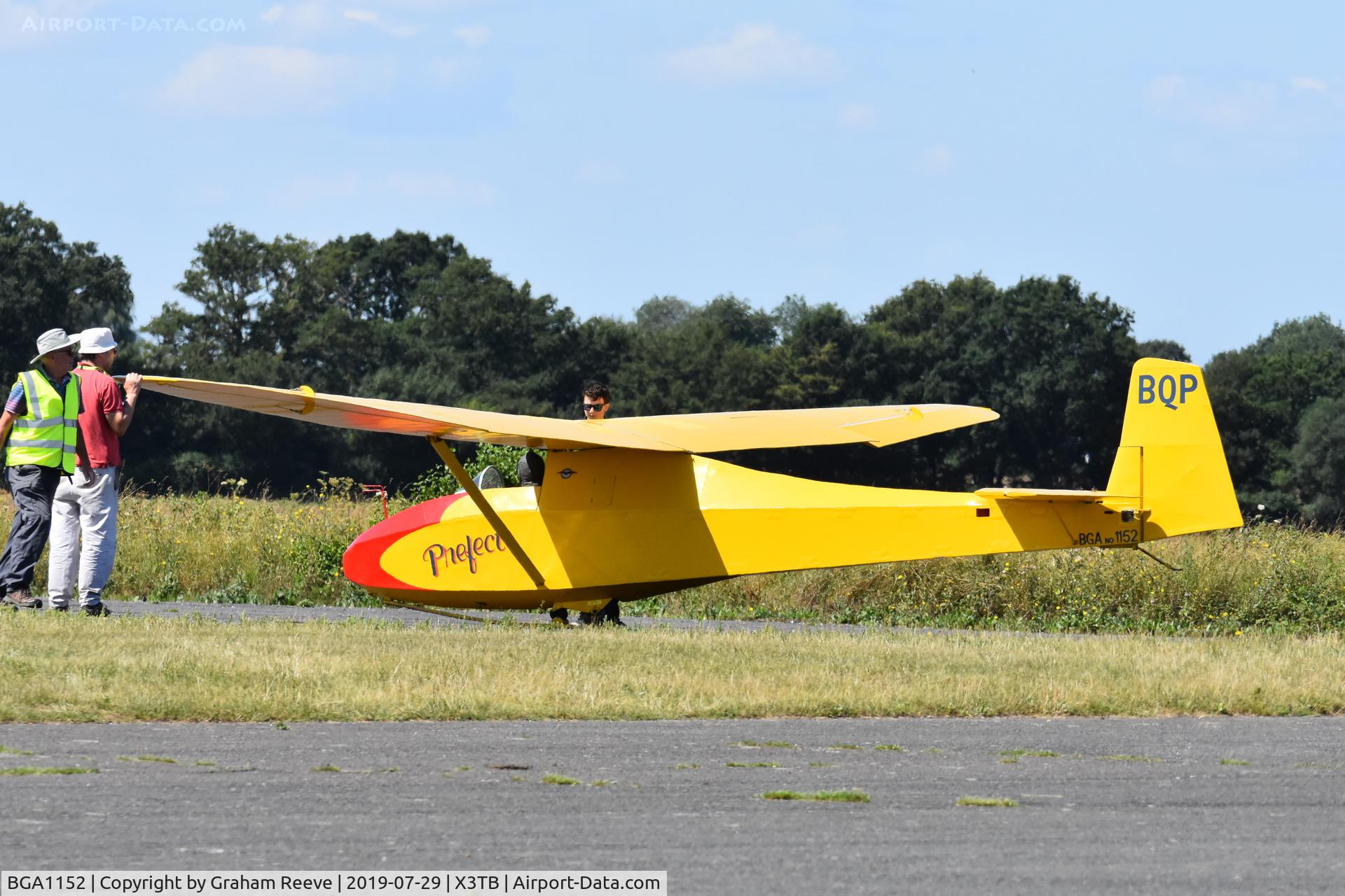 BGA1152, Slingsby T.30B Prefect C/N 0000, About to depart from Tibenham.