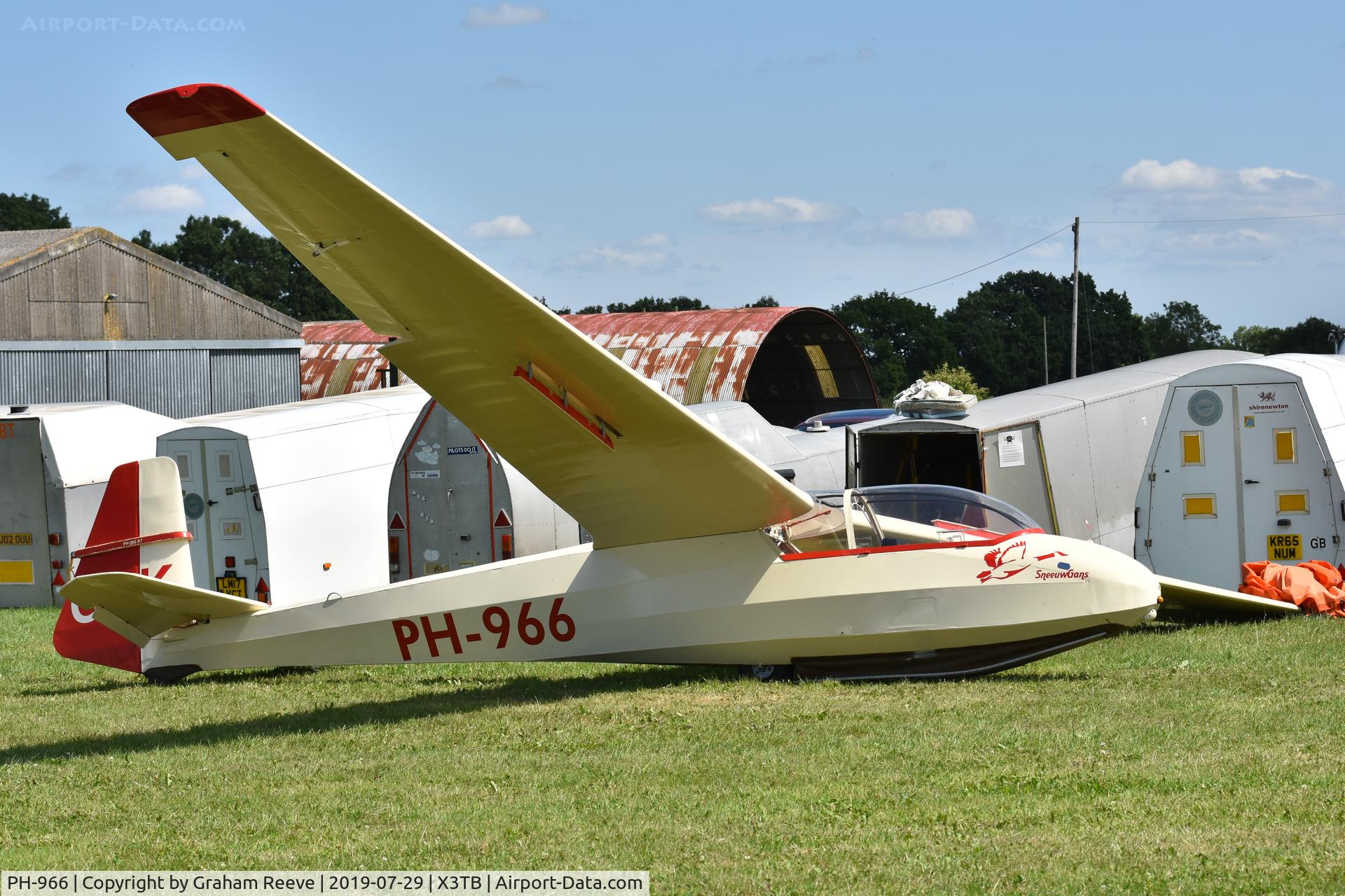 PH-966, Schleicher Ka-7 Rhonadler C/N 7190, Parked at Tibenham.