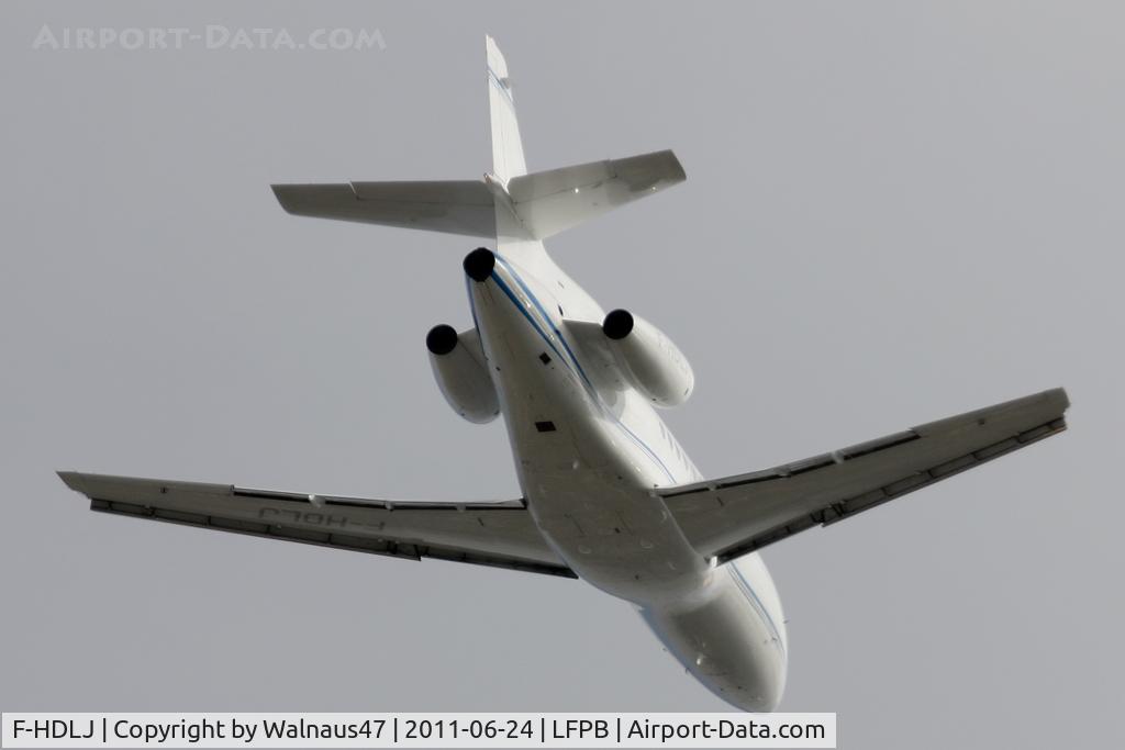 F-HDLJ, 2006 Dassault Falcon 900EX C/N 165, Rear underside view of Dassault F-900EX F-HDLJ departing Le Bourget LBG / LFPB Paris on 24Jun2011.