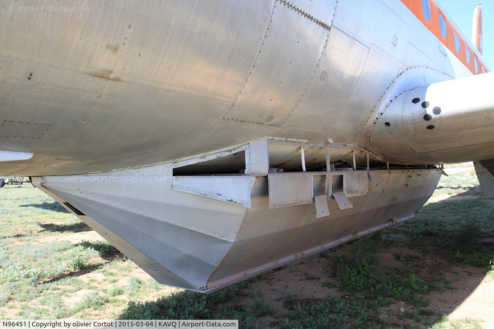 N96451, 1945 Douglas C-54S Skymaster (DC-4) C/N 10592/323, closer view on the tank