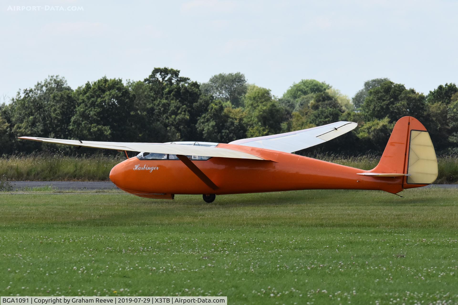 BGA1091, Shenstone Harbinger C/N 1, Departing from Tibenham.