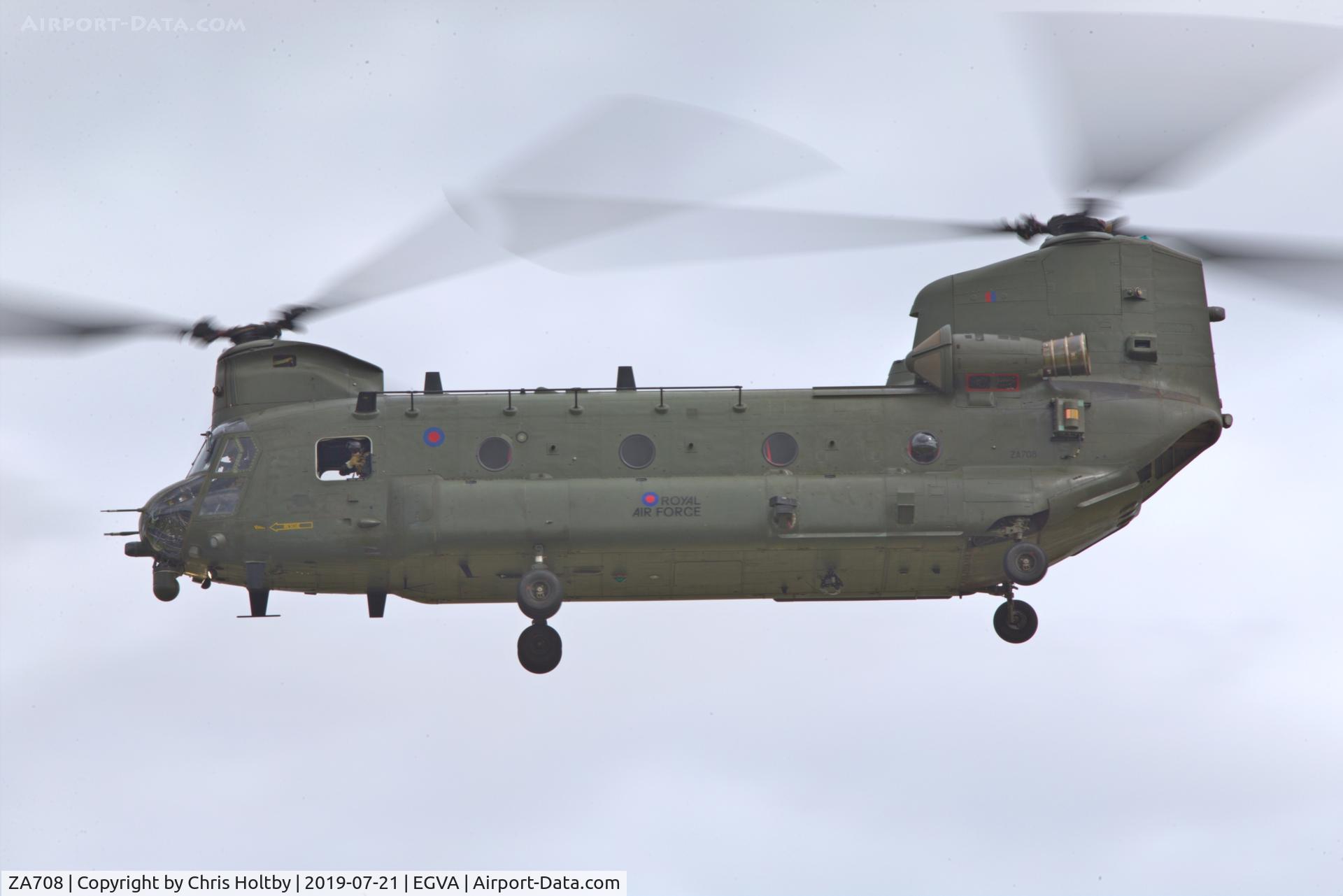 ZA708, 1981 Boeing Vertol Chinook HC.6 C/N M7018, Taking off for its solo display at RIAT 2019 Fairford