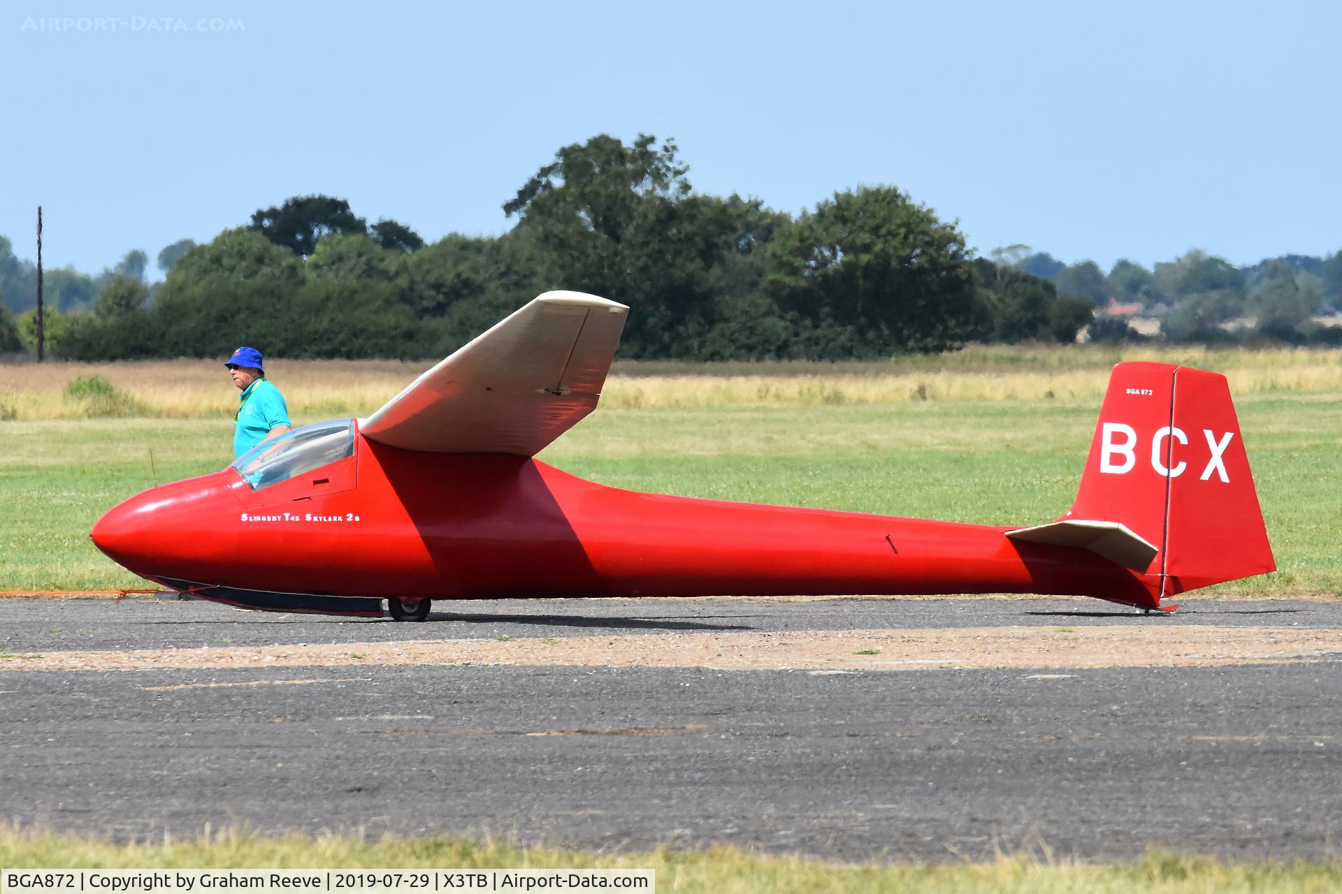 BGA872, Slingsby T41, Skylark 2B C/N 1197, Parked at Tibenham.