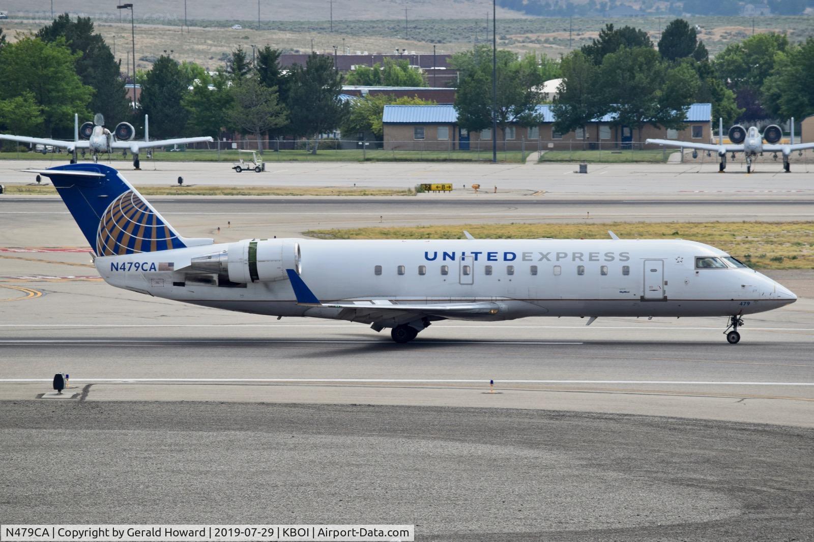 N479CA, 2002 Bombardier CRJ-200ER (CL-600-2B19) C/N 7675, Landing roll out on RWY 28R.