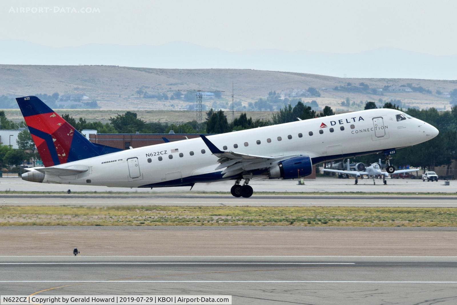 N622CZ, 2008 Embraer 175LR (ERJ-170-200LR) C/N 17000219, Take off from RWY 28R.
