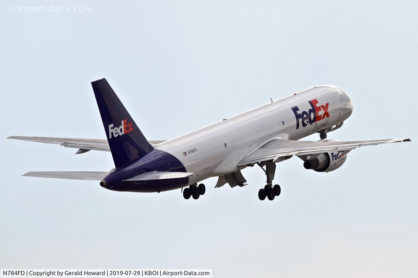 N784FD, 1992 Boeing 757-222 C/N 26681, Departing BOI.