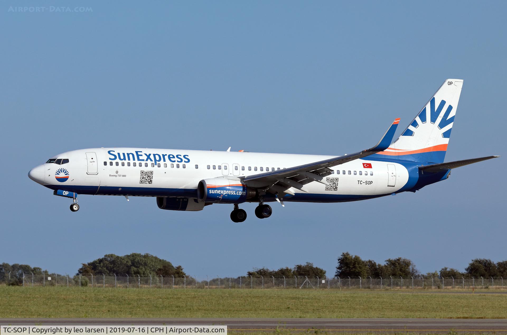 TC-SOP, 2004 Boeing 737-8AS C/N 33562, Copenhagen 16.7.2019 L/D R-04L