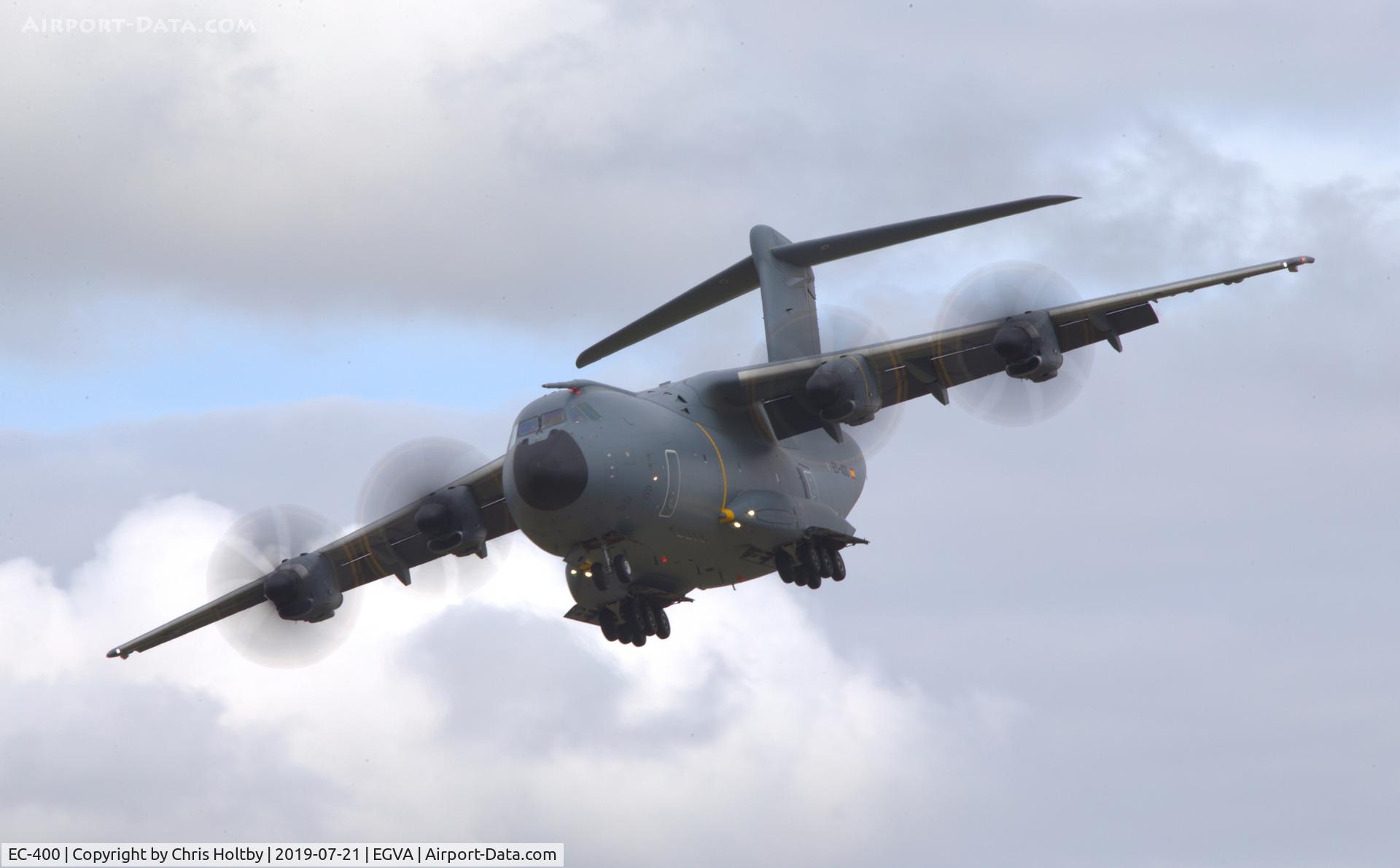 EC-400, 2015 Airbus A400M Atlas C/N 022, Turning into final approach for landing after display at RIAT 2019 RAF Fairford