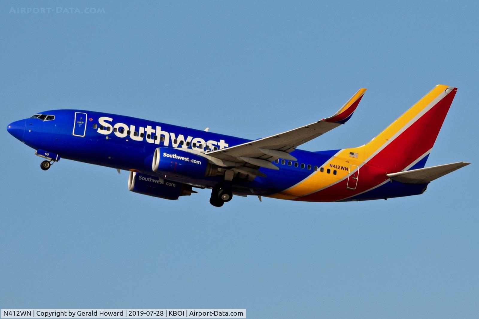 N412WN, 2001 Boeing 737-7H4 C/N 29818, Departing BOI.