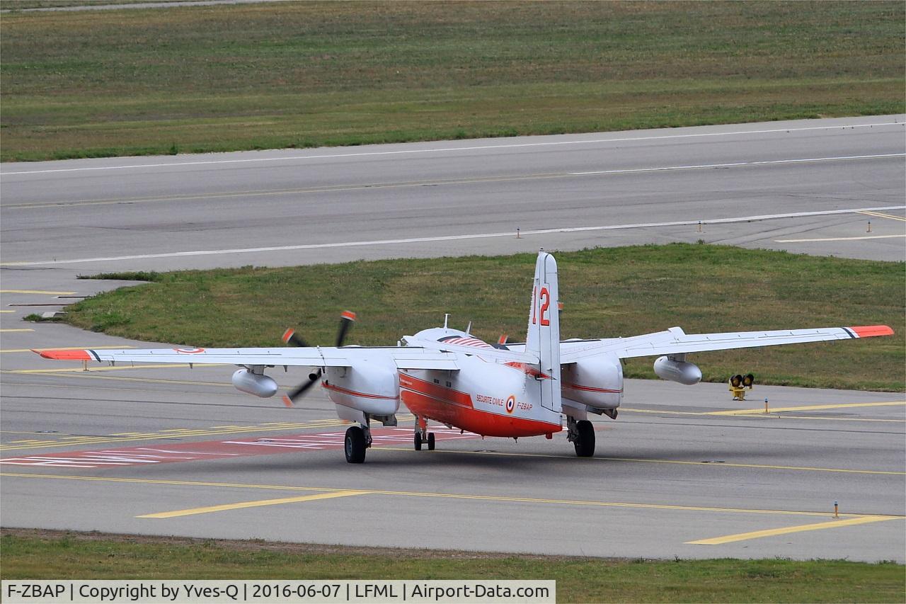 F-ZBAP, 1957 Grumman (Conair) S-2T Turbo Firecat C/N 026, Grumman S-2F Tracker, Holding point rwy 31R, Marseille-Provence Airport (LFML-MRS)