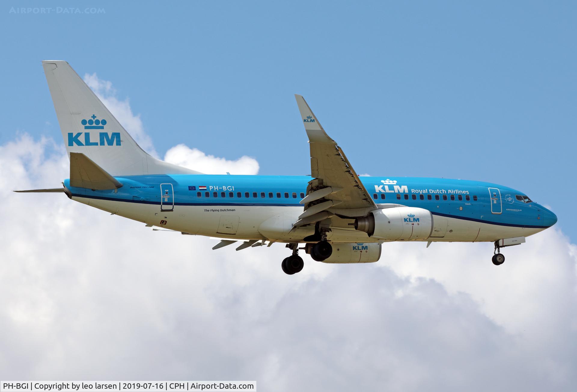 PH-BGI, 2010 Boeing 737-7K2 C/N 30364, Copenhagen 16.7.2019 on final to R-04L