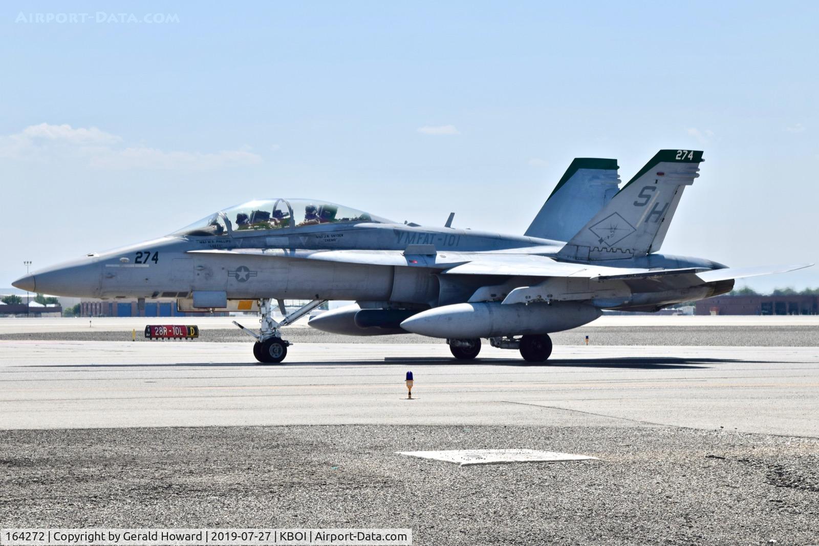 164272, 1991 McDonnell Douglas F/A-18D Hornet C/N 1035/D080, Taxiing on Alpha. VMFAT-101 
