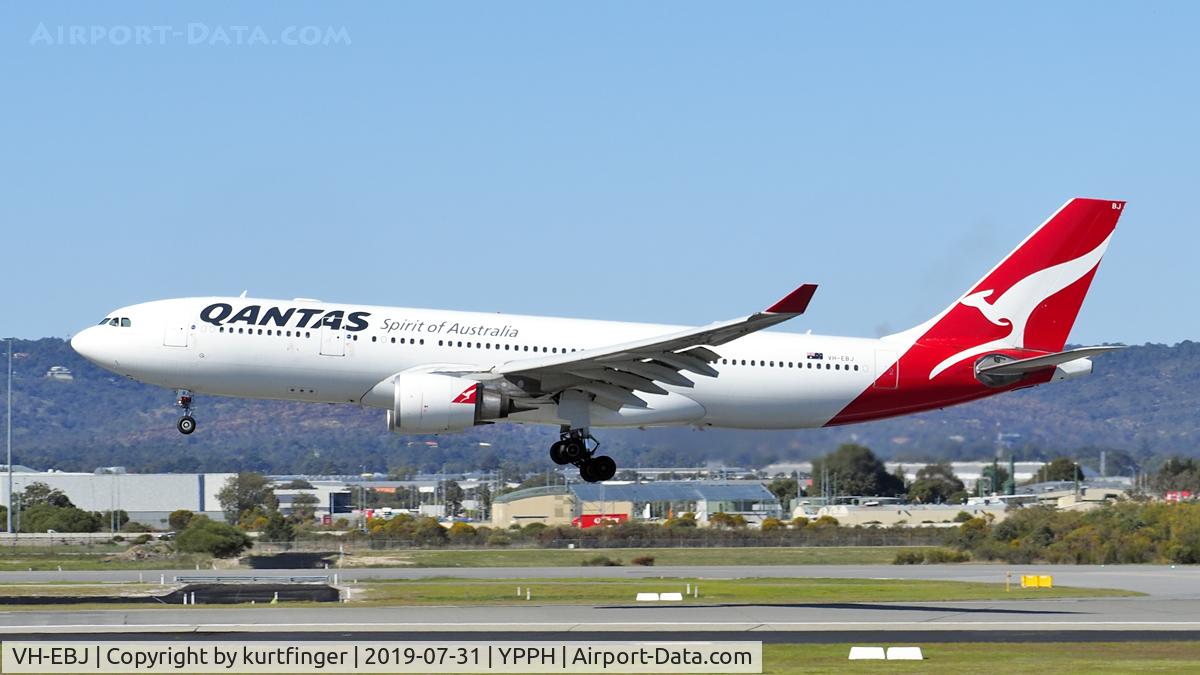VH-EBJ, 2008 Airbus A330-202 C/N 940, Airbus A330-202. Qantas VH-EBJ final runway 03 YPPH 310719.