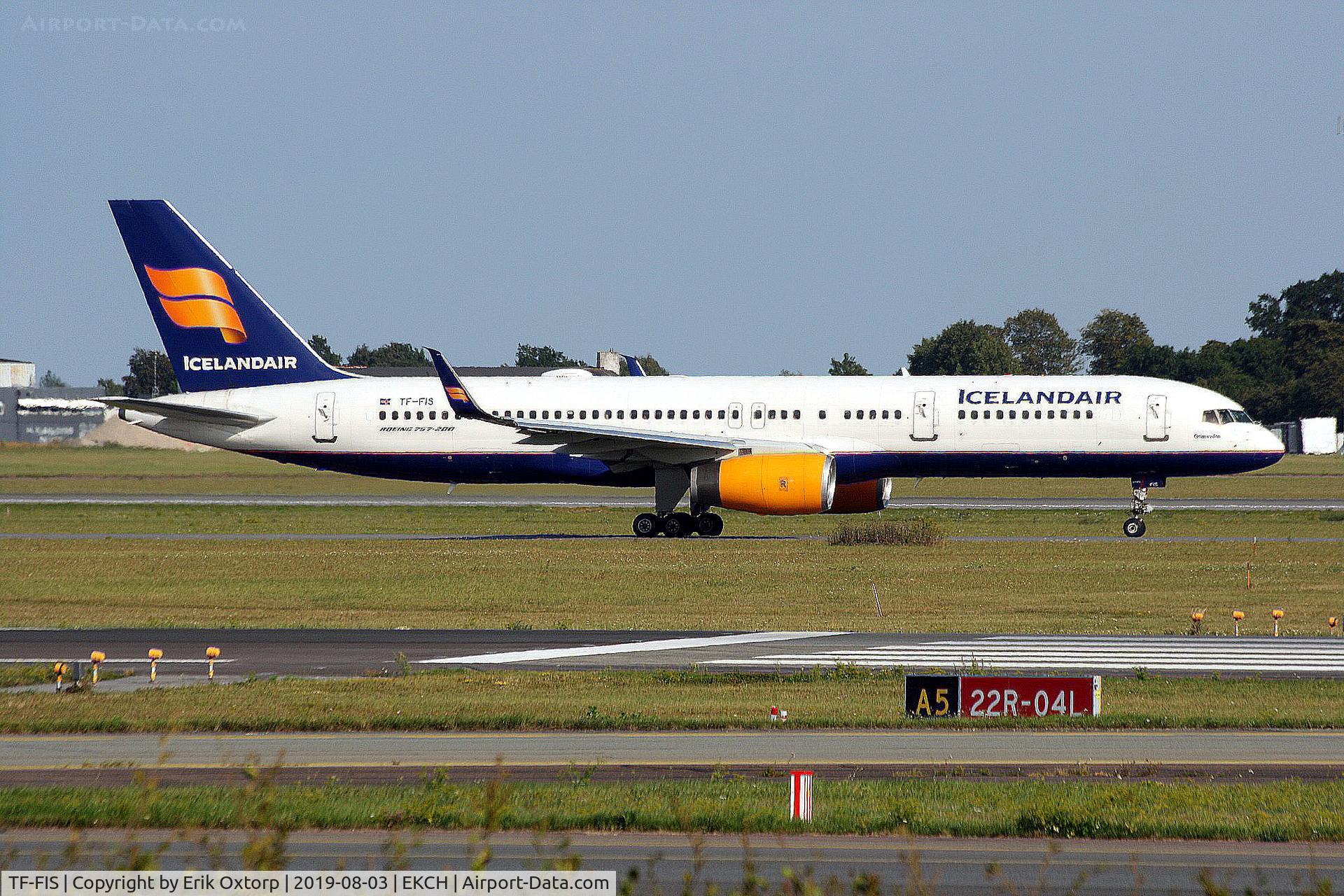 TF-FIS, 1994 Boeing 757-256 C/N 26245, TF-FIS taxi for take off rw 04R