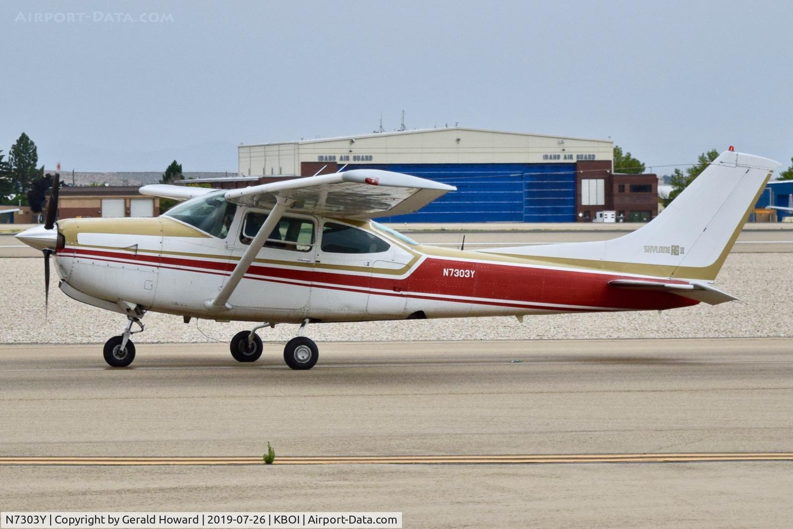 N7303Y, 1977 Cessna R182 Skylane RG C/N R18200114, On taxiway Alpha.