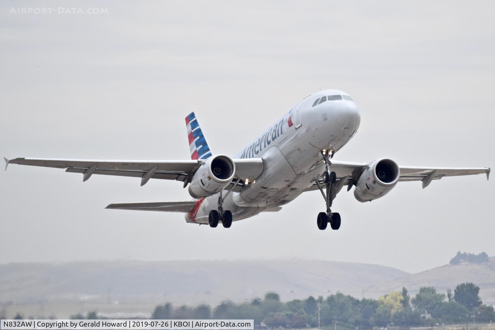 N832AW, 2001 Airbus A319-132 C/N 1643, Take off from RWY 28R.