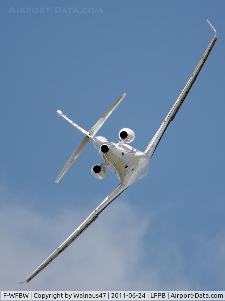 F-WFBW, 2005 Dassault Falcon 7X C/N 001, Rear view of the sleek lines of First Built Dassault Falcon 7X F-WFBW over LBG/LFPB on Friday 24Jun2011. Photo taken at the 49th Salon International - Paris Air Show at Le Bourget. This is Falcon 7X Construction Number 1.