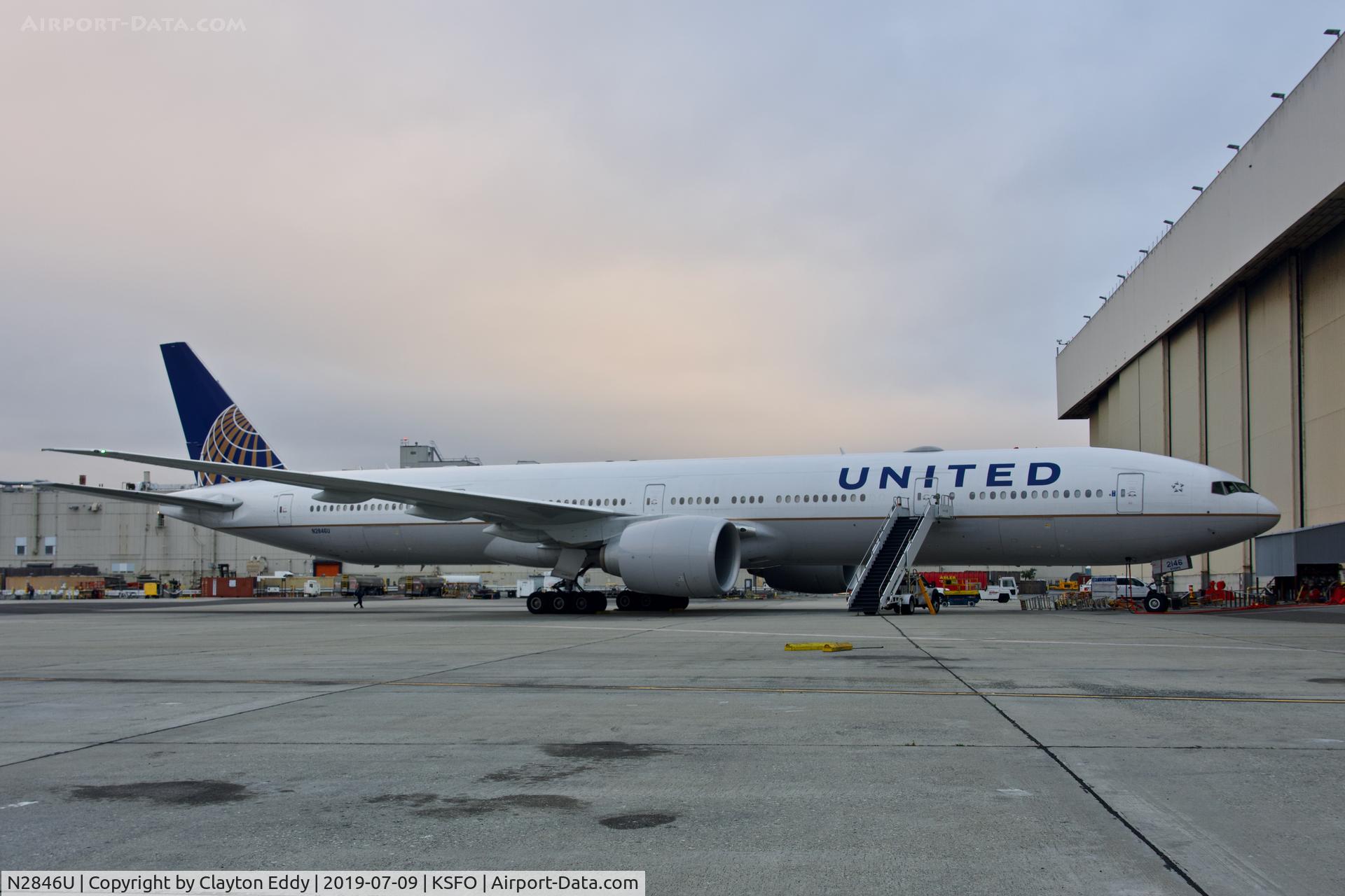 N2846U, 2018 Boeing 777-300/ER C/N 64990, SFO 2019.