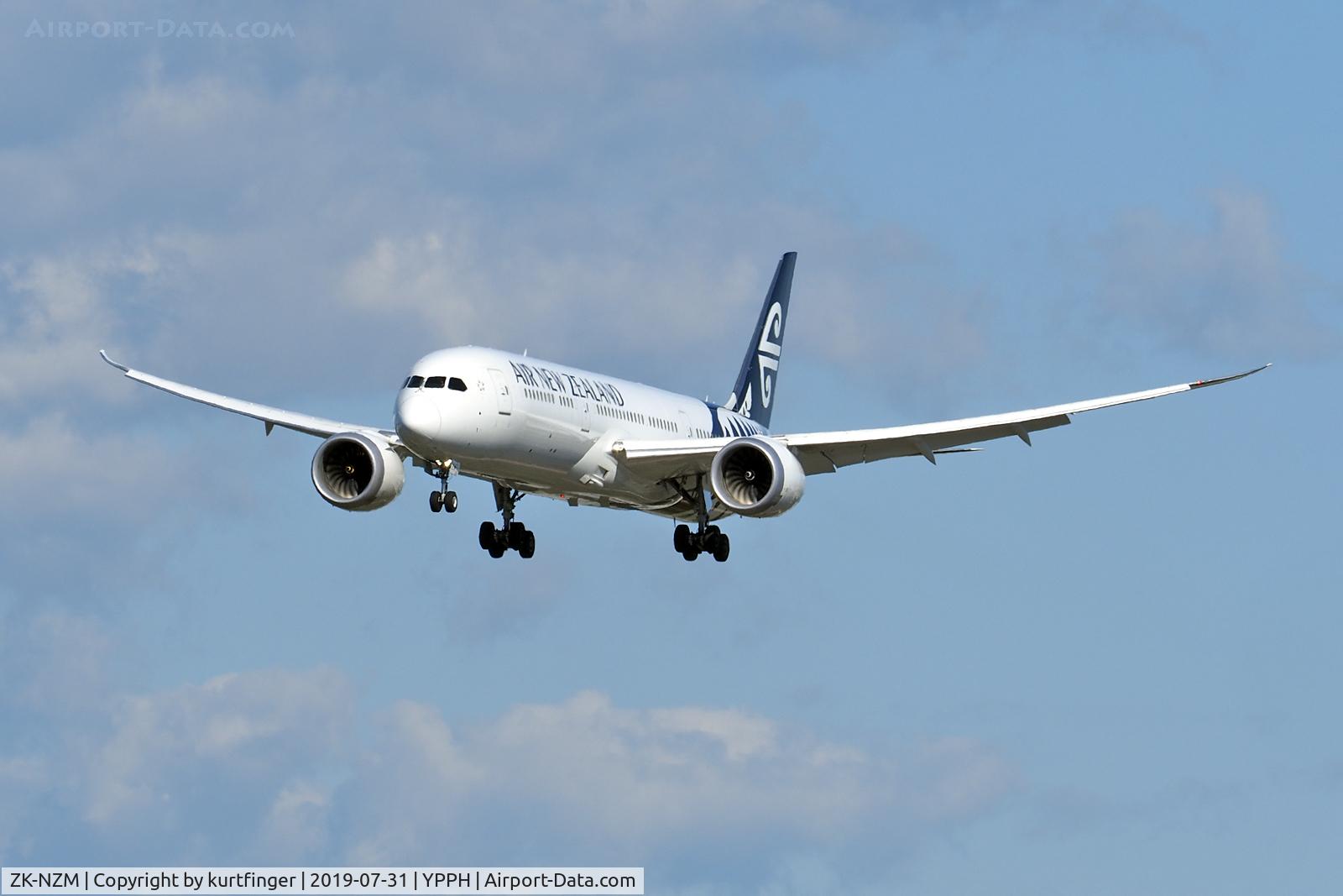 ZK-NZM, 2017 Boeing 787-9 Dreamliner Dreamliner C/N 38180, Boeing 787-9. Air New Zealand ZK-NZM runway 03 YPPH 310719.