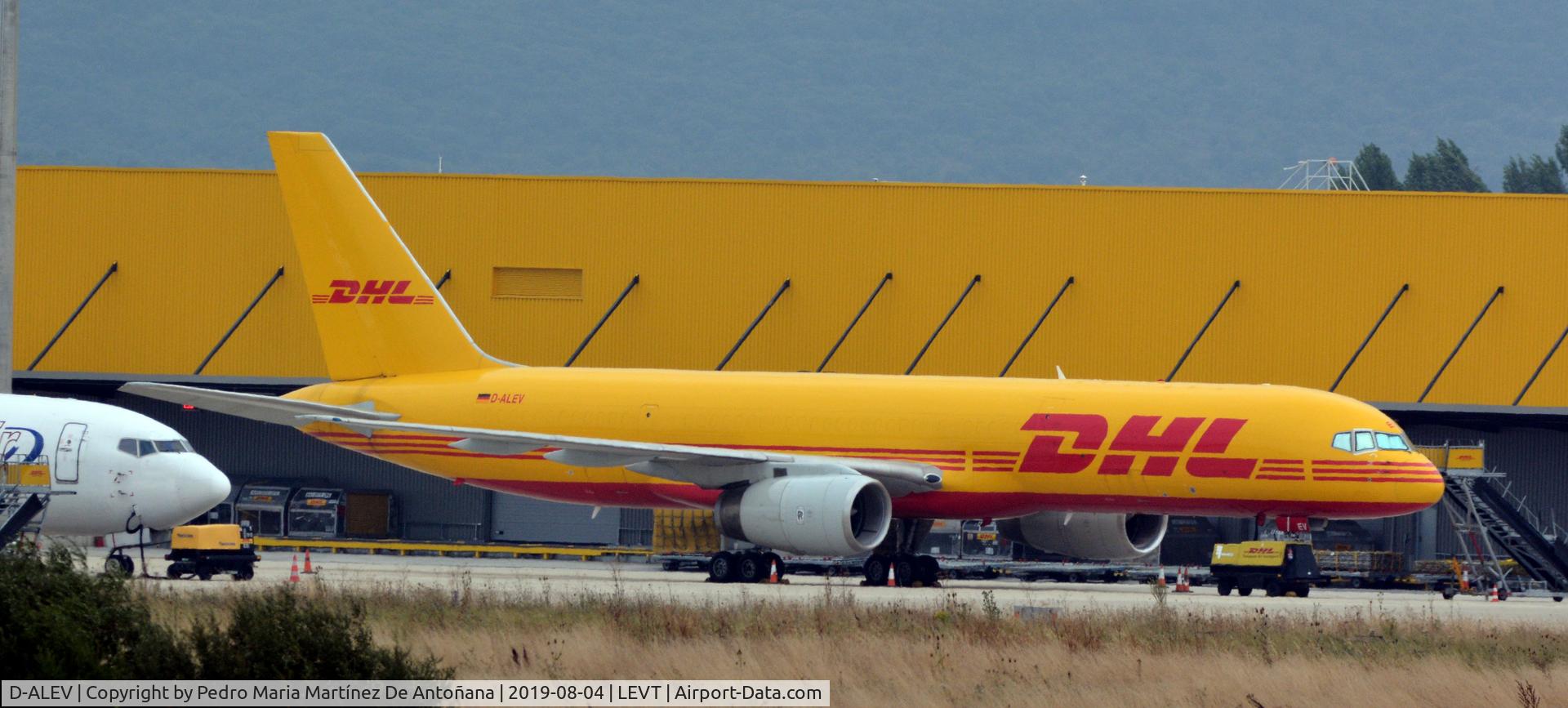 D-ALEV, 1996 Boeing 757-28A C/N 28161, Aeropuerto de Foronda - Vitoria-Gasteiz - Euskadi - España