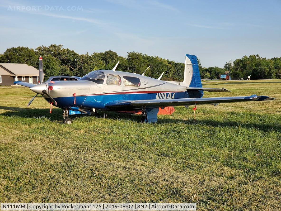 N111MM, Mooney M20L PFM C/N 26-0026, Plane spotting at Skydive Chicago