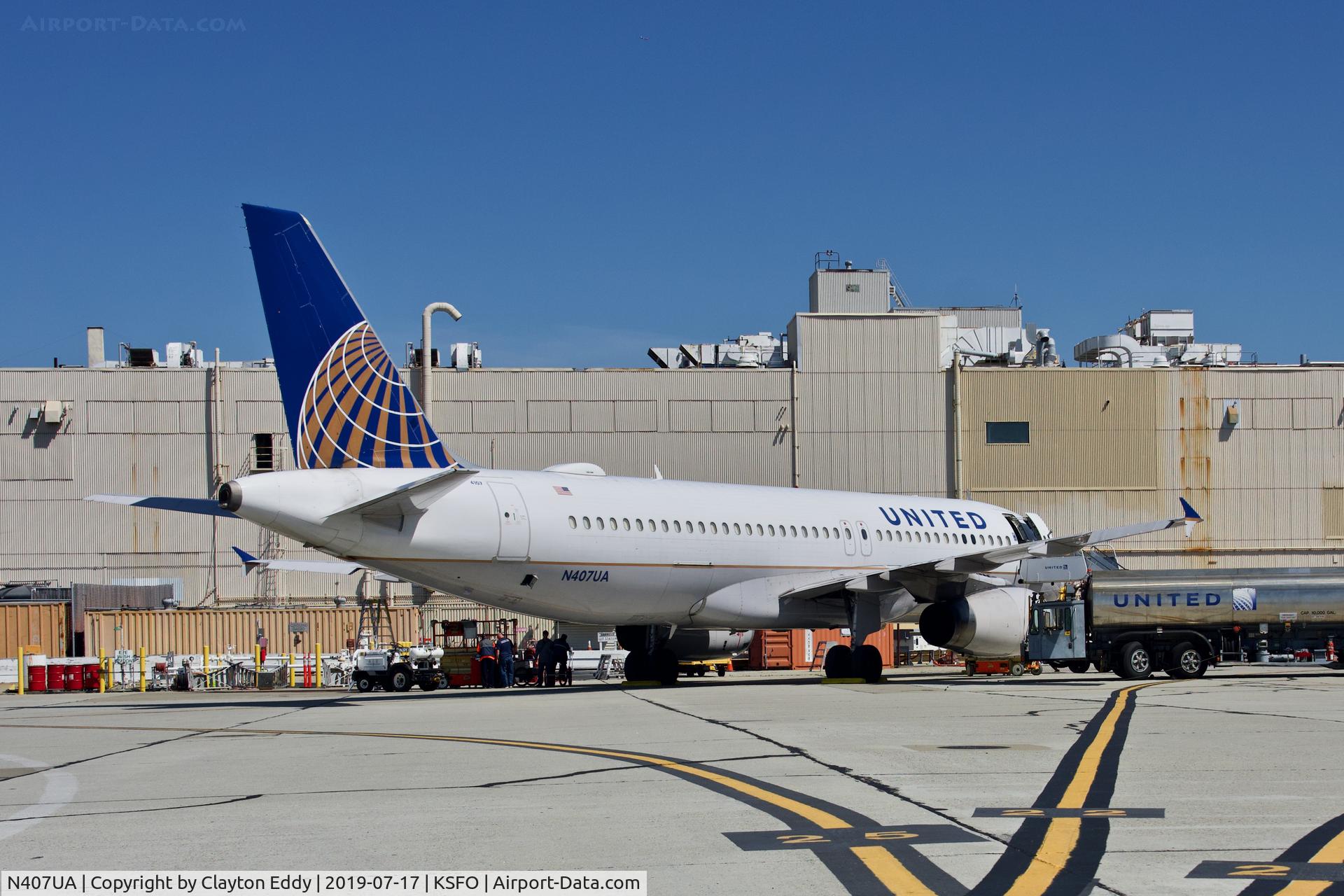 N407UA, 1994 Airbus A320-232 C/N 456, SFO 2019.