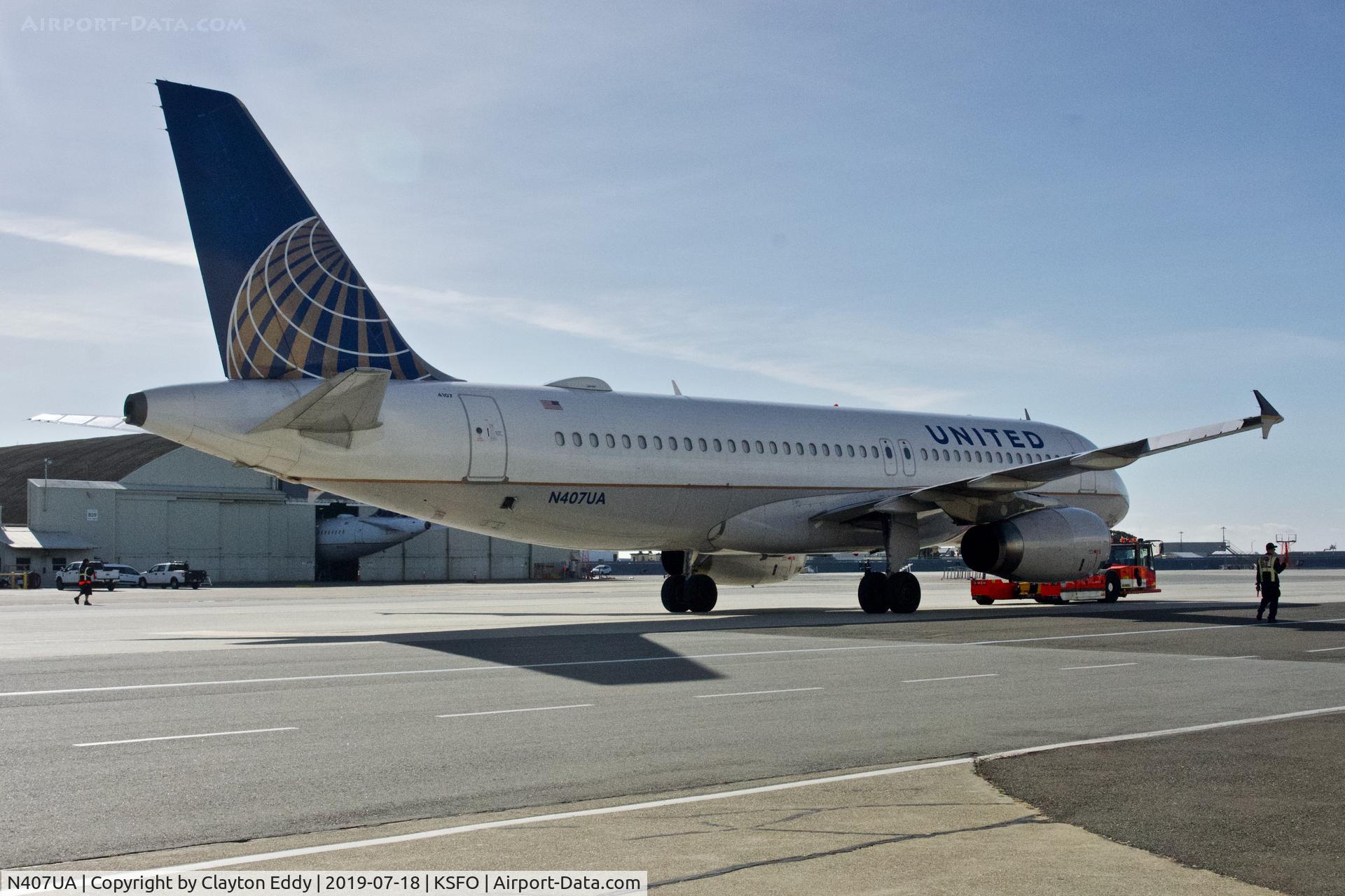 N407UA, 1994 Airbus A320-232 C/N 456, SFO 2019.