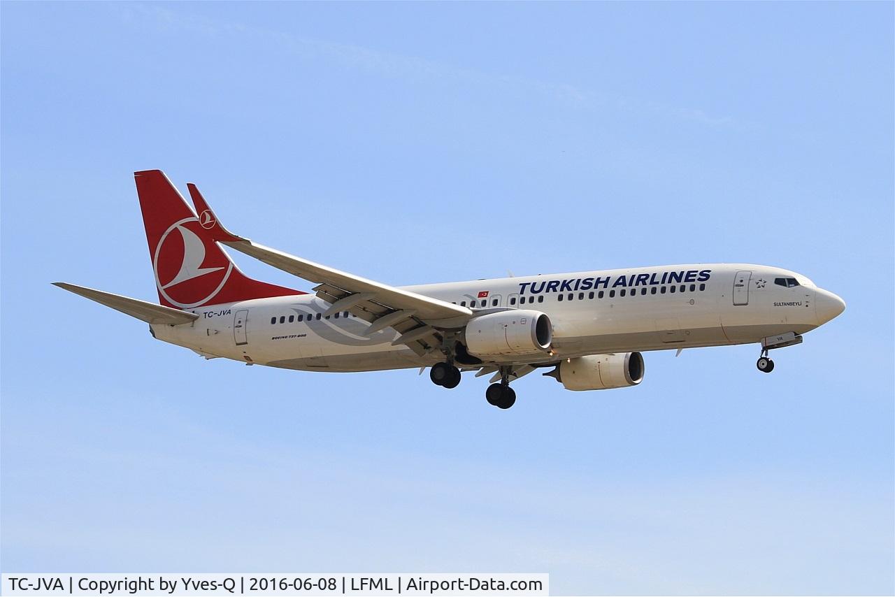 TC-JVA, 2014 Boeing 737-8F2 C/N 40988, Boeing 737-8F2, On final Rwy 31R, Marseille-Provence Airport (LFML-MRS)