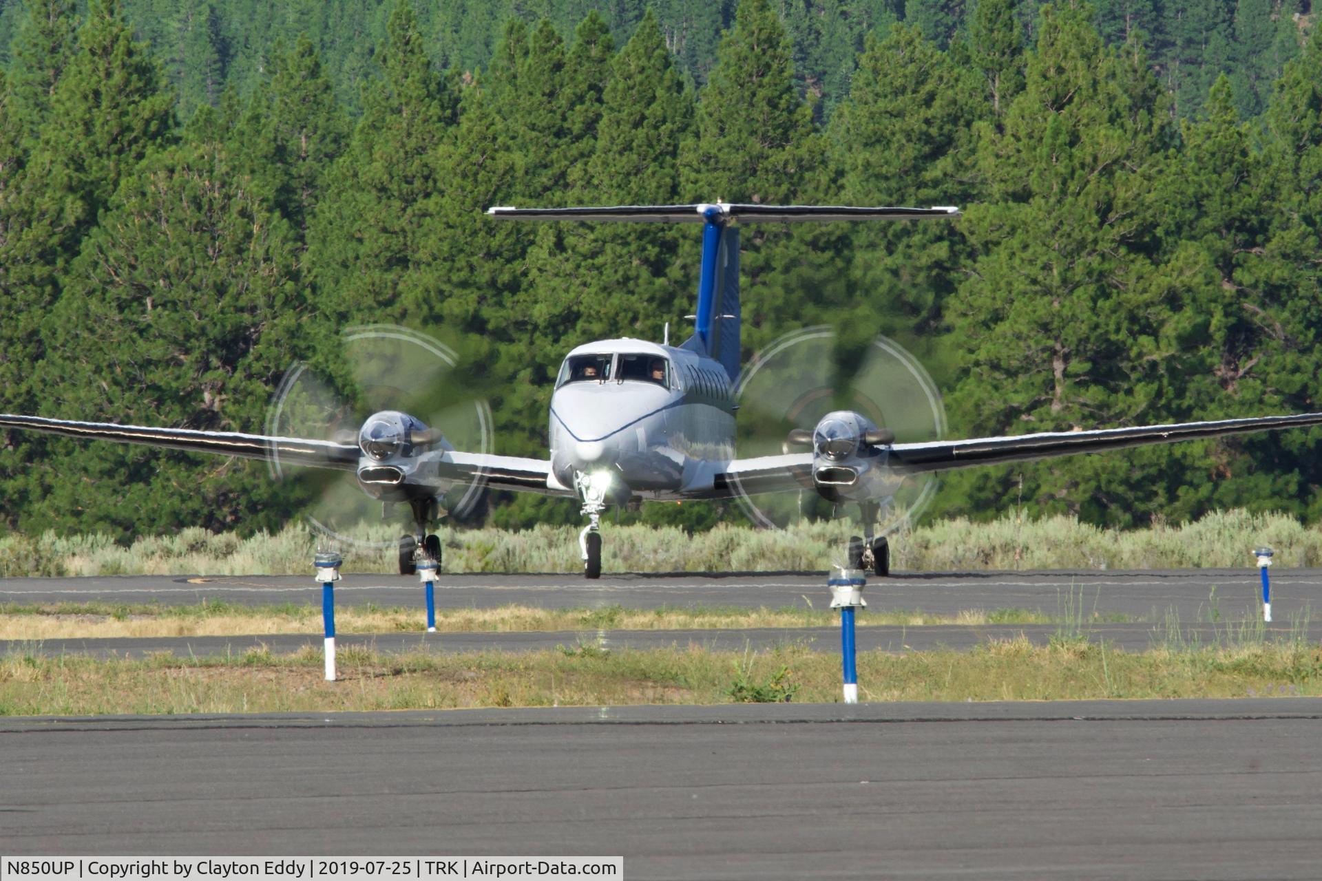 N850UP, 2015 Beechcraft B300 King Air 350i C/N FL-992, Truckee Airport California 2019.