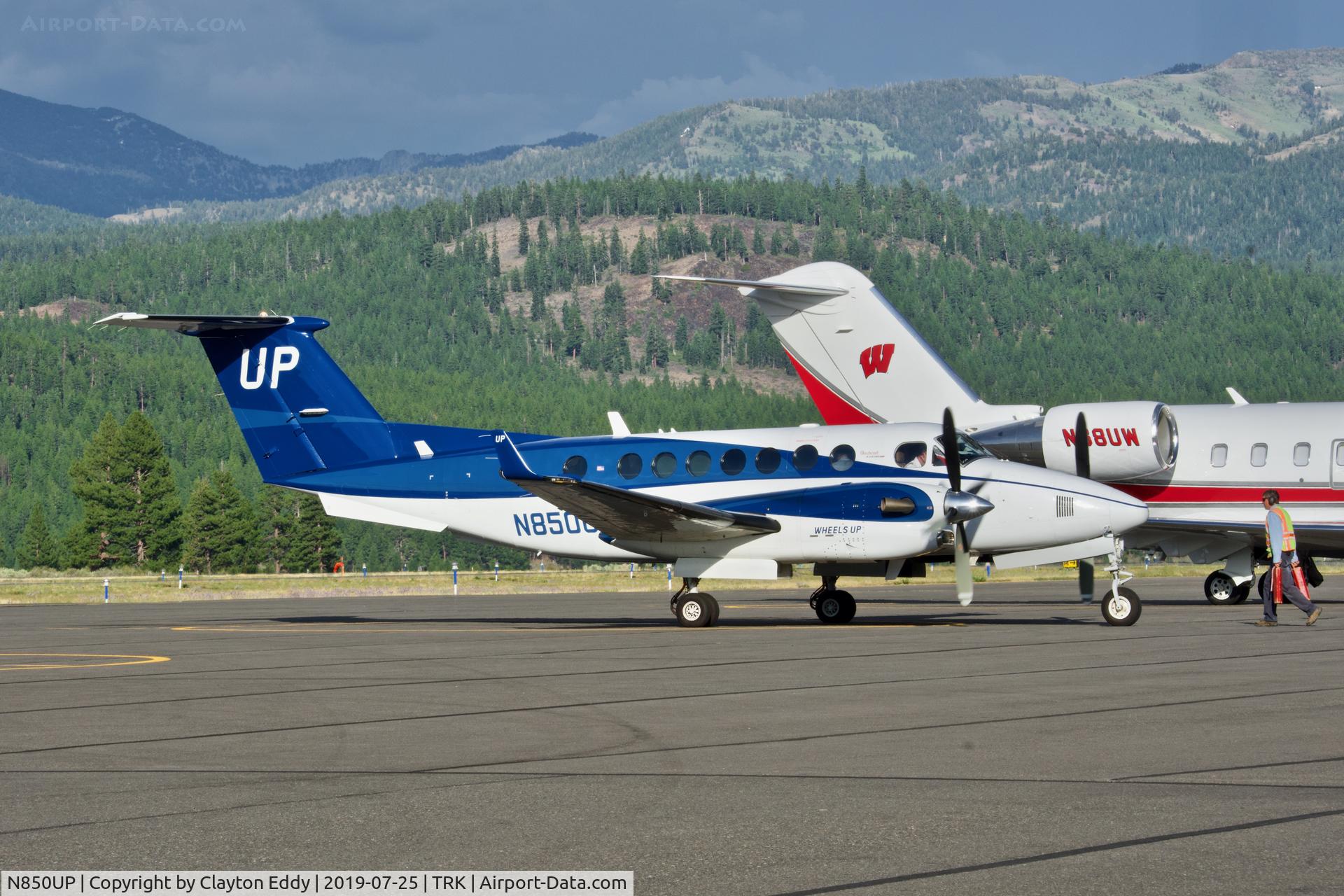 N850UP, 2015 Beechcraft B300 King Air 350i C/N FL-992, Truckee Airport California 2019.