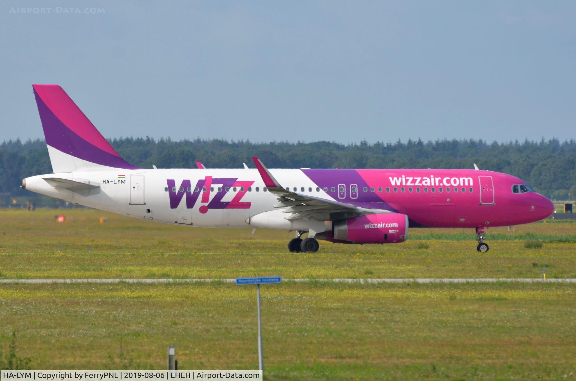 HA-LYM, 2015 Airbus A320-232 C/N 6544, Wizz A320 taxying to the runway