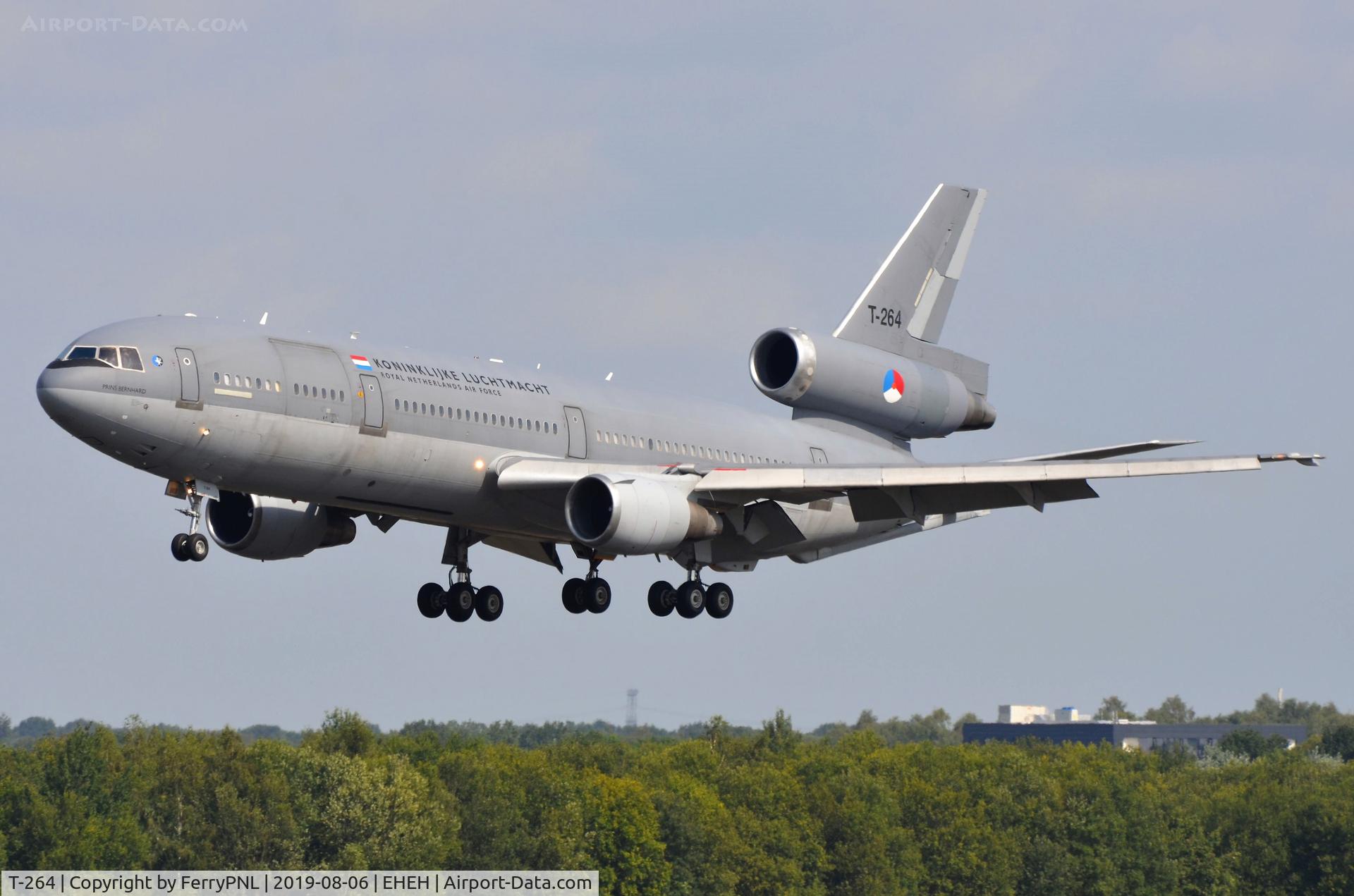 T-264, 1978 McDonnell Douglas KDC-10-30CF C/N 46985, Dutch Air Force KDC-10 on short final.