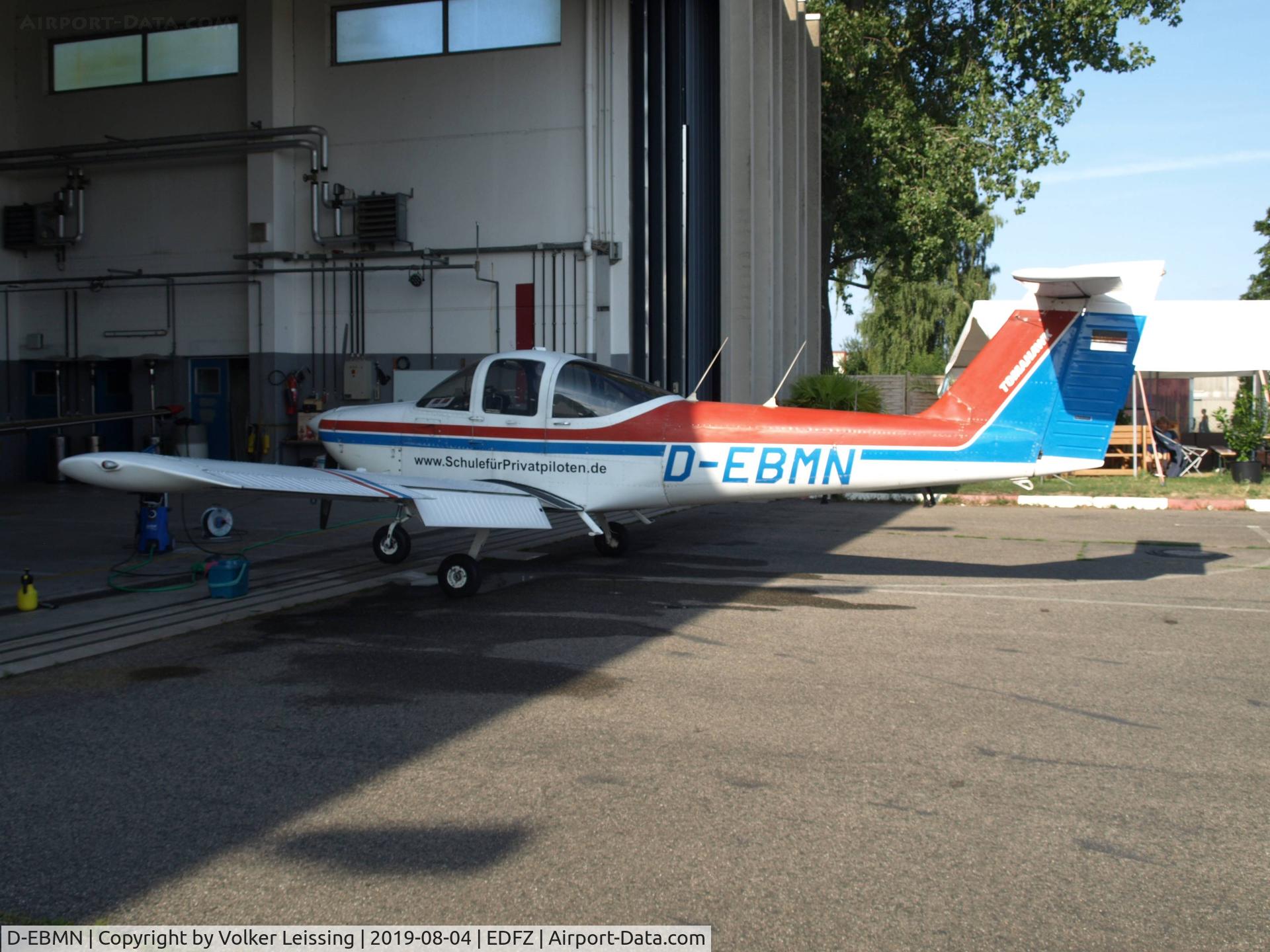 D-EBMN, 1981 Piper PA-38-112 Tomahawk Tomahawk C/N 38-78A0397, parking