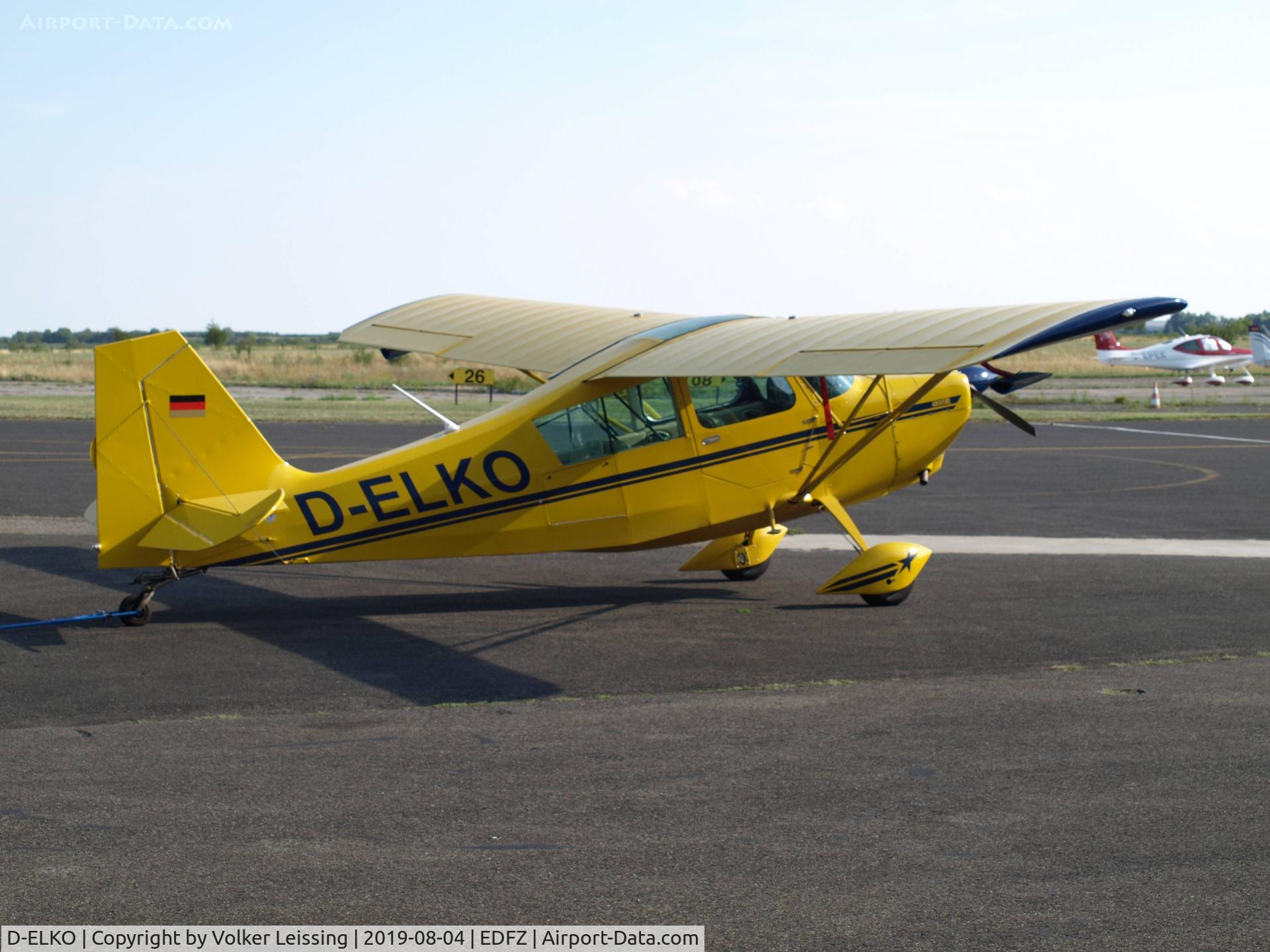 D-ELKO, 2005 American Champion 7GCAA Adventure Citabria C/N 502-2005, parking