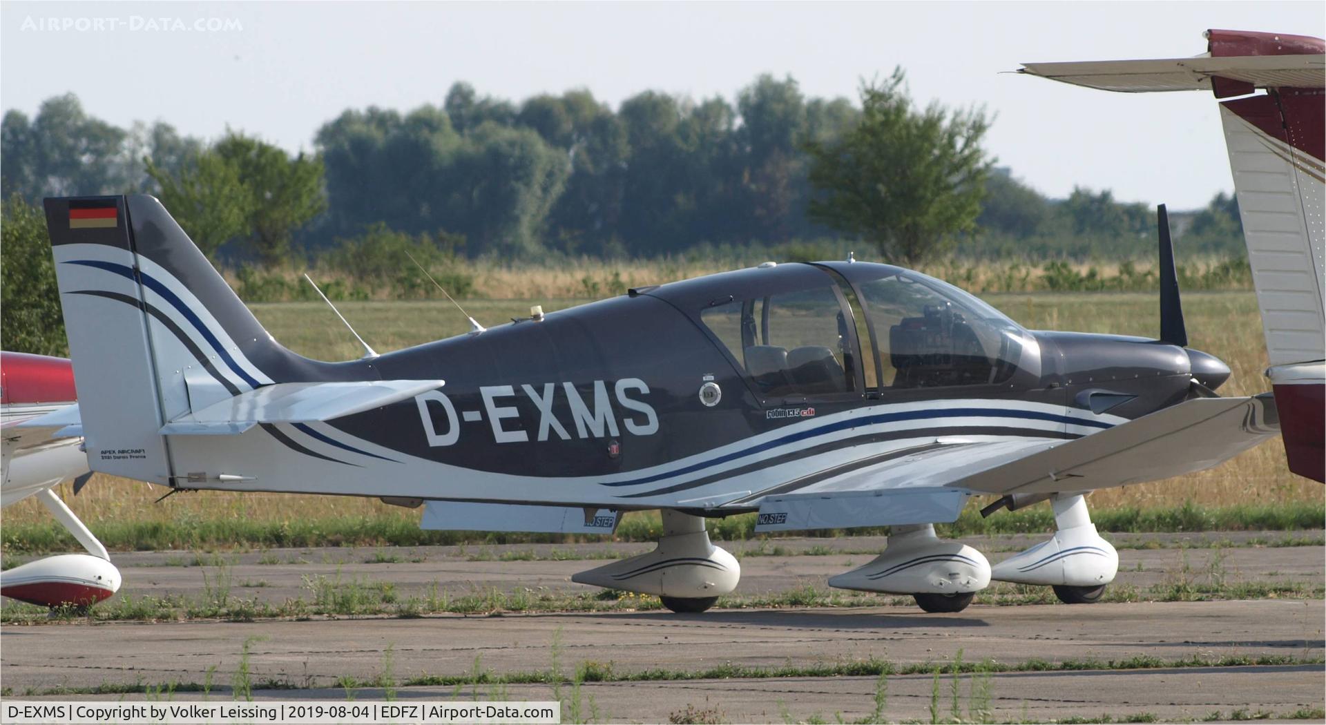D-EXMS, Robin DR-400-140B Major Major C/N 2635, parking