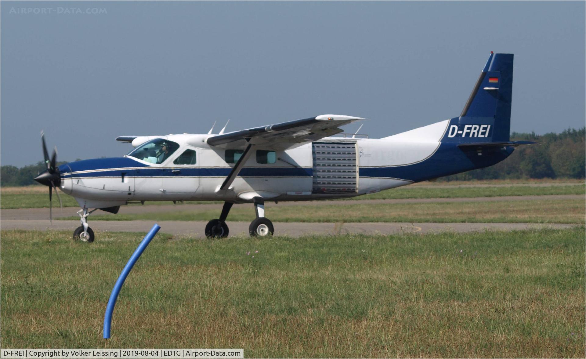 D-FREI, 2003 Cessna 208B Grand Caravan C/N 208B1024, taxi to parking