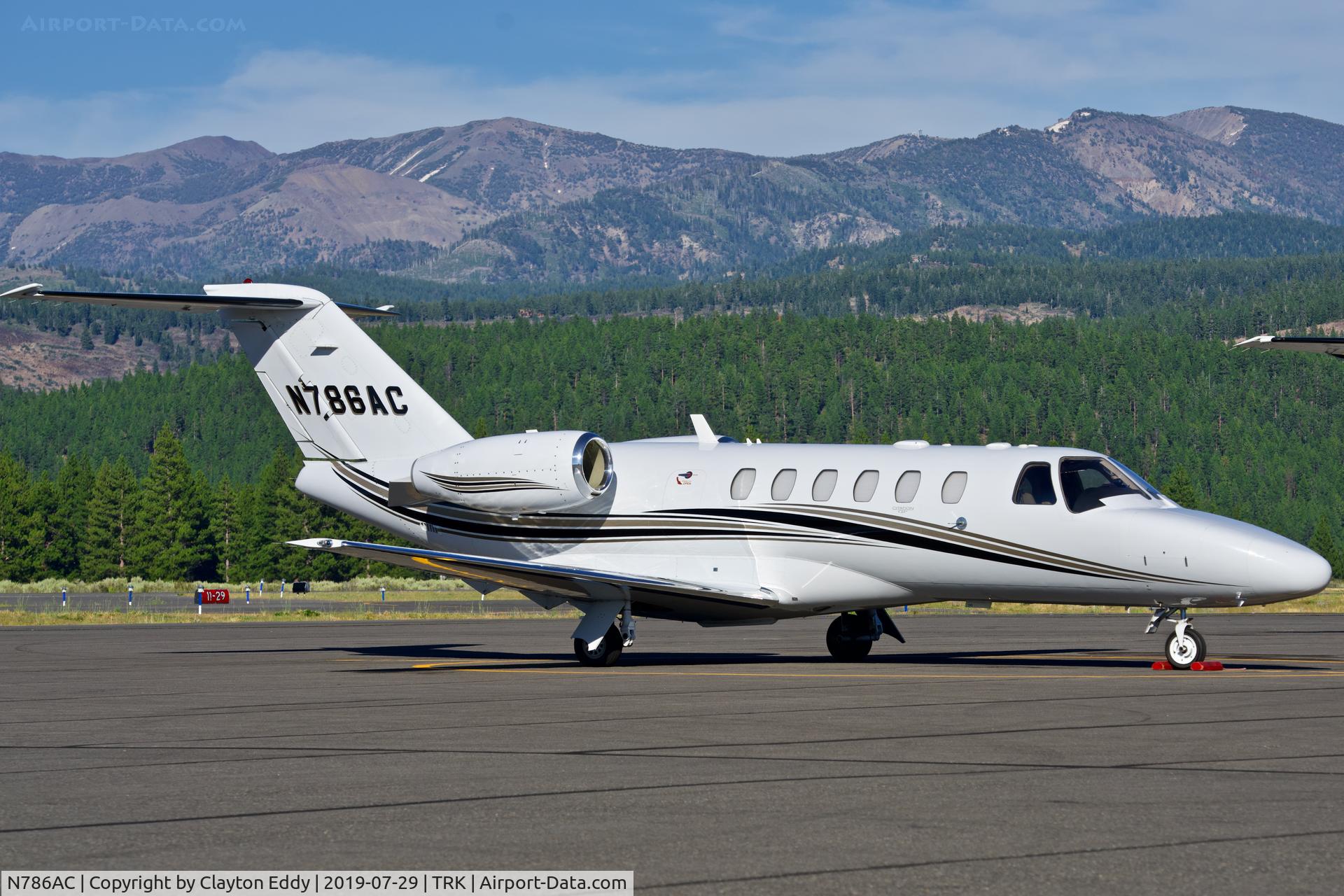 N786AC, 2006 Cessna 525A CitationJet CJ2+ C/N 525A-0312, Truckee Airport California 2019.