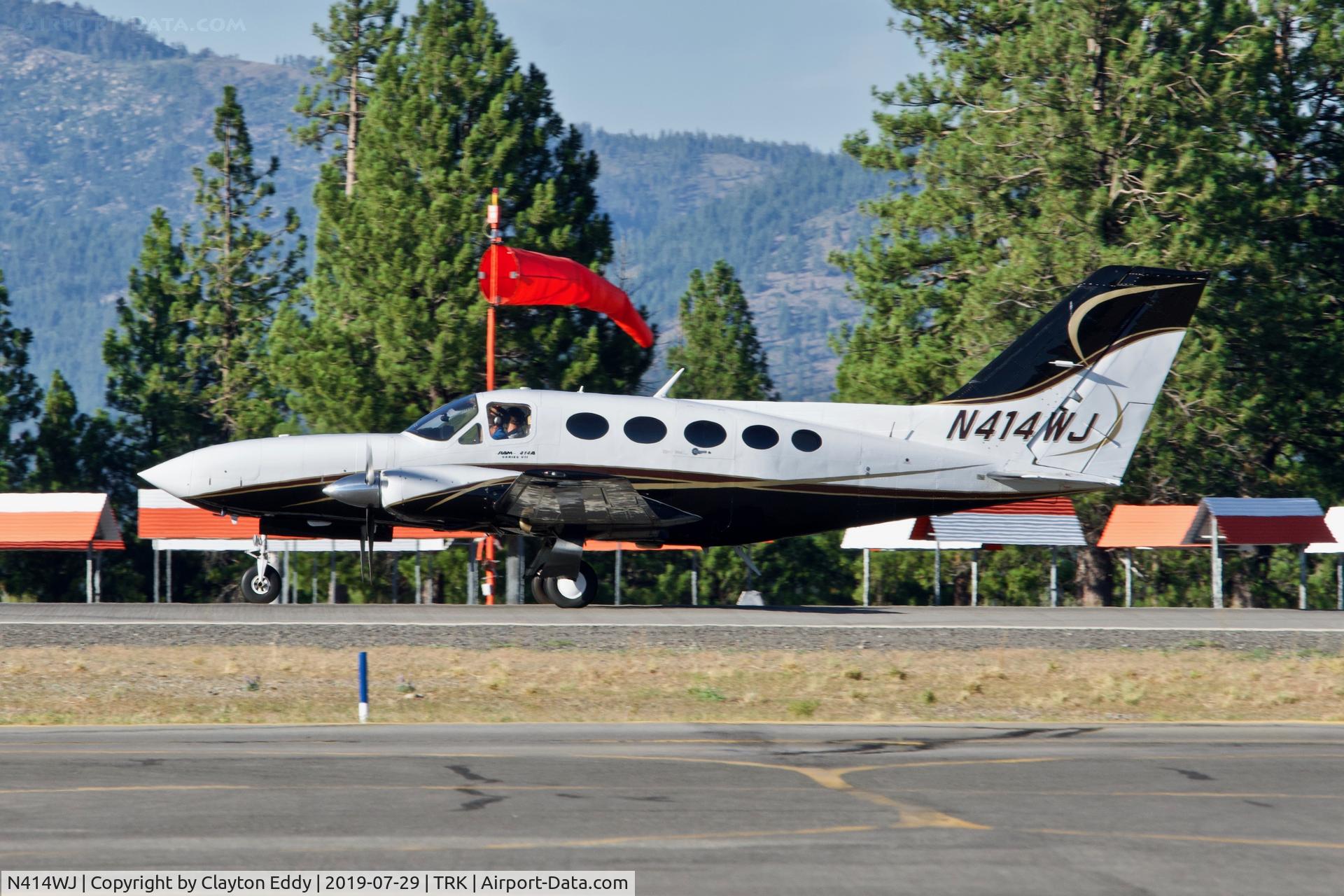 N414WJ, Cessna 414A Chancellor C/N 414A0477, Truckee Airport California 2019.