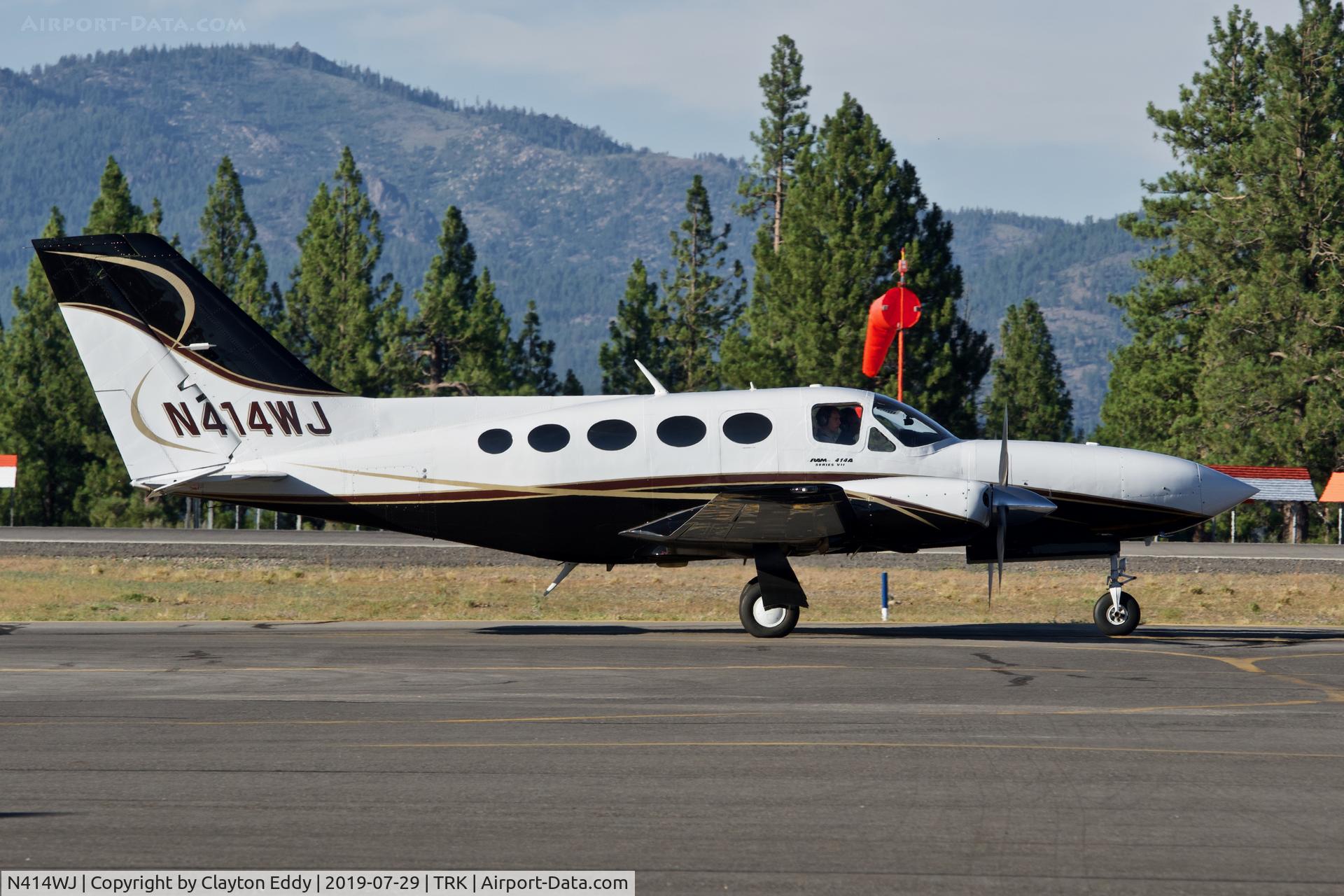 N414WJ, Cessna 414A Chancellor C/N 414A0477, Truckee Airport California 2019.