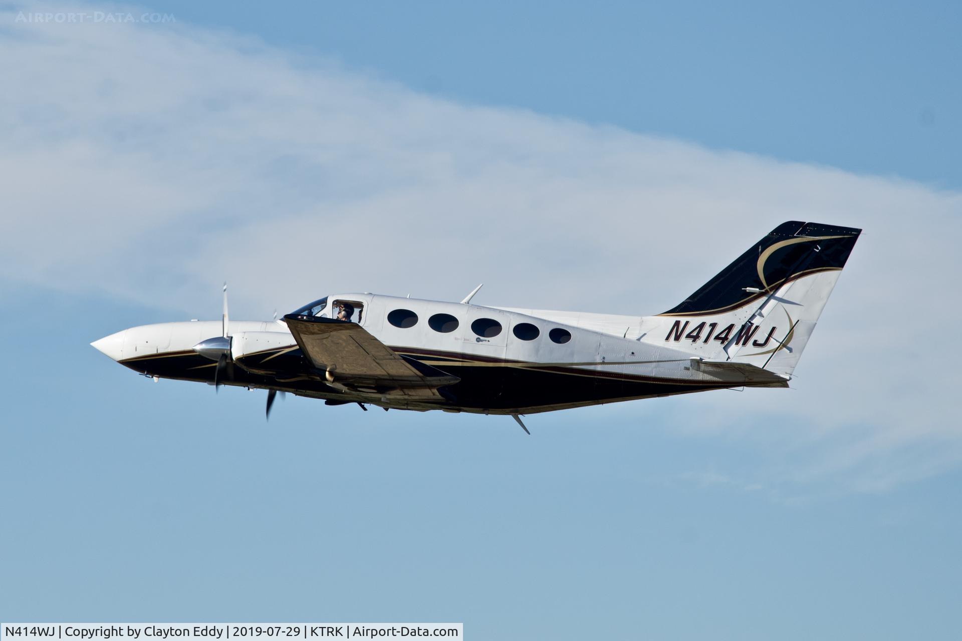 N414WJ, Cessna 414A Chancellor C/N 414A0477, Truckee Airport California 2019.