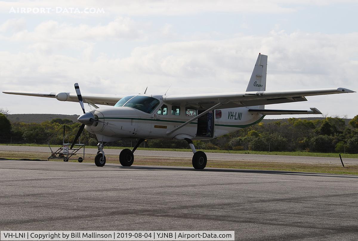VH-LNI, 1998 Cessna 208 Caravan 1 C/N 20800298, ready for the next load of parachutists at Jurien Bay