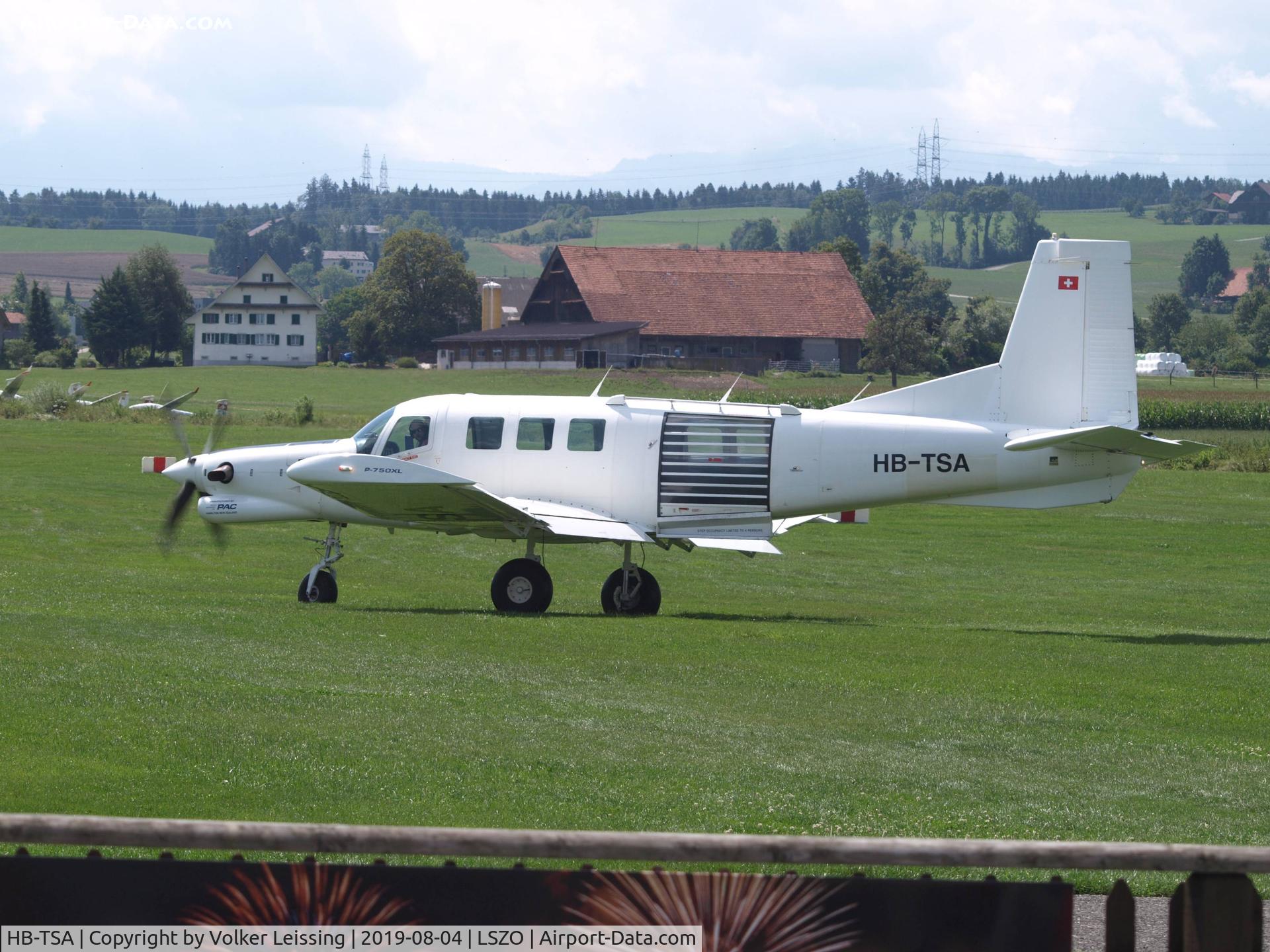 HB-TSA, 2009 Pacific Aerospace 750XL C/N 152, taxi to parking